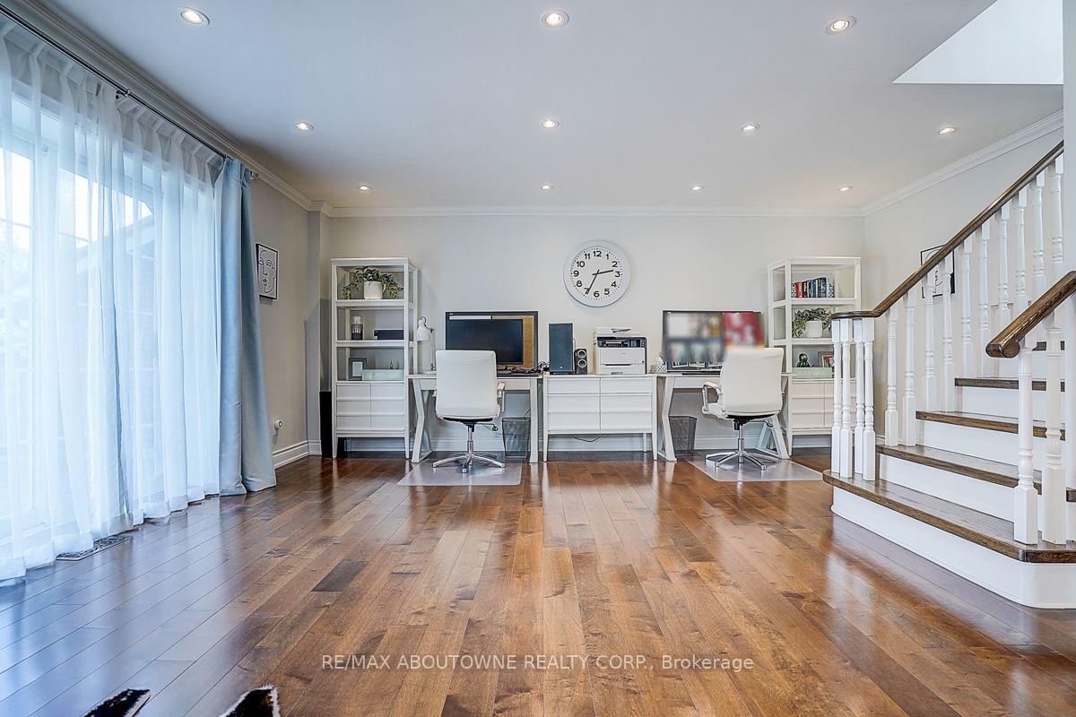 Photo 25 of 99 Brahms Avenue, North York, Hillcrest Village — HOMEH