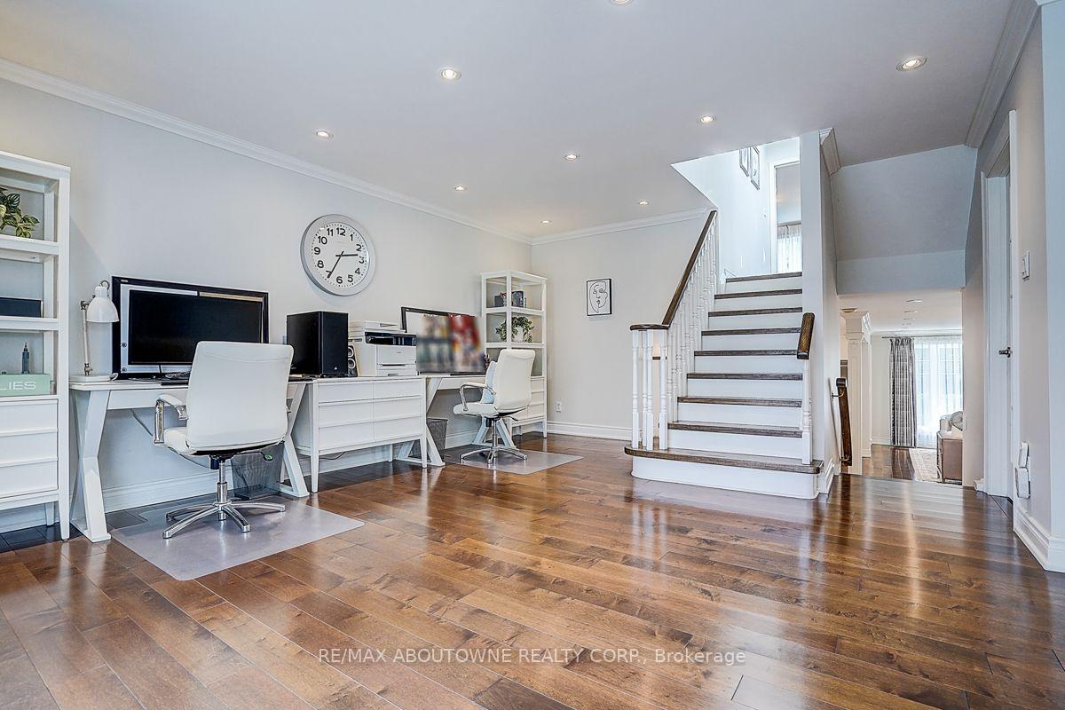 Photo 26 of 99 Brahms Avenue, North York, Hillcrest Village — HOMEH