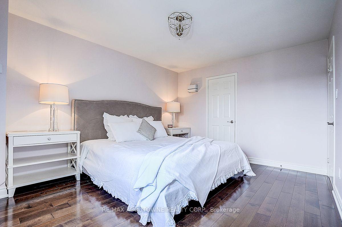 Photo 37 of 99 Brahms Avenue, North York, Hillcrest Village — HOMEH