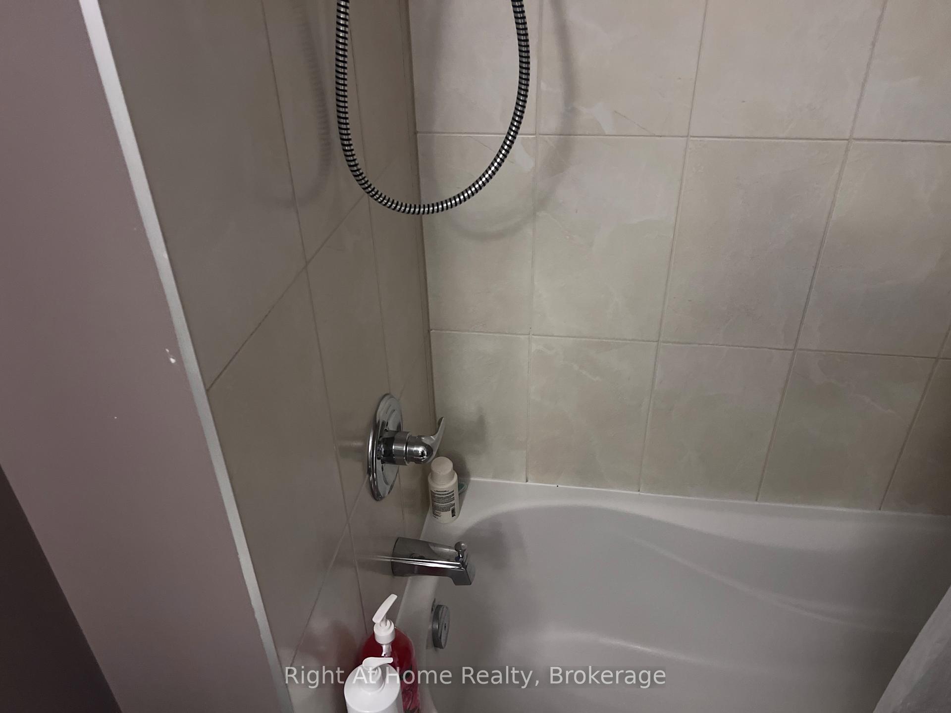Photo 37 of Unit Upper, 52 Lorupe Court, Hamilton, Meadowlands — HOMEH