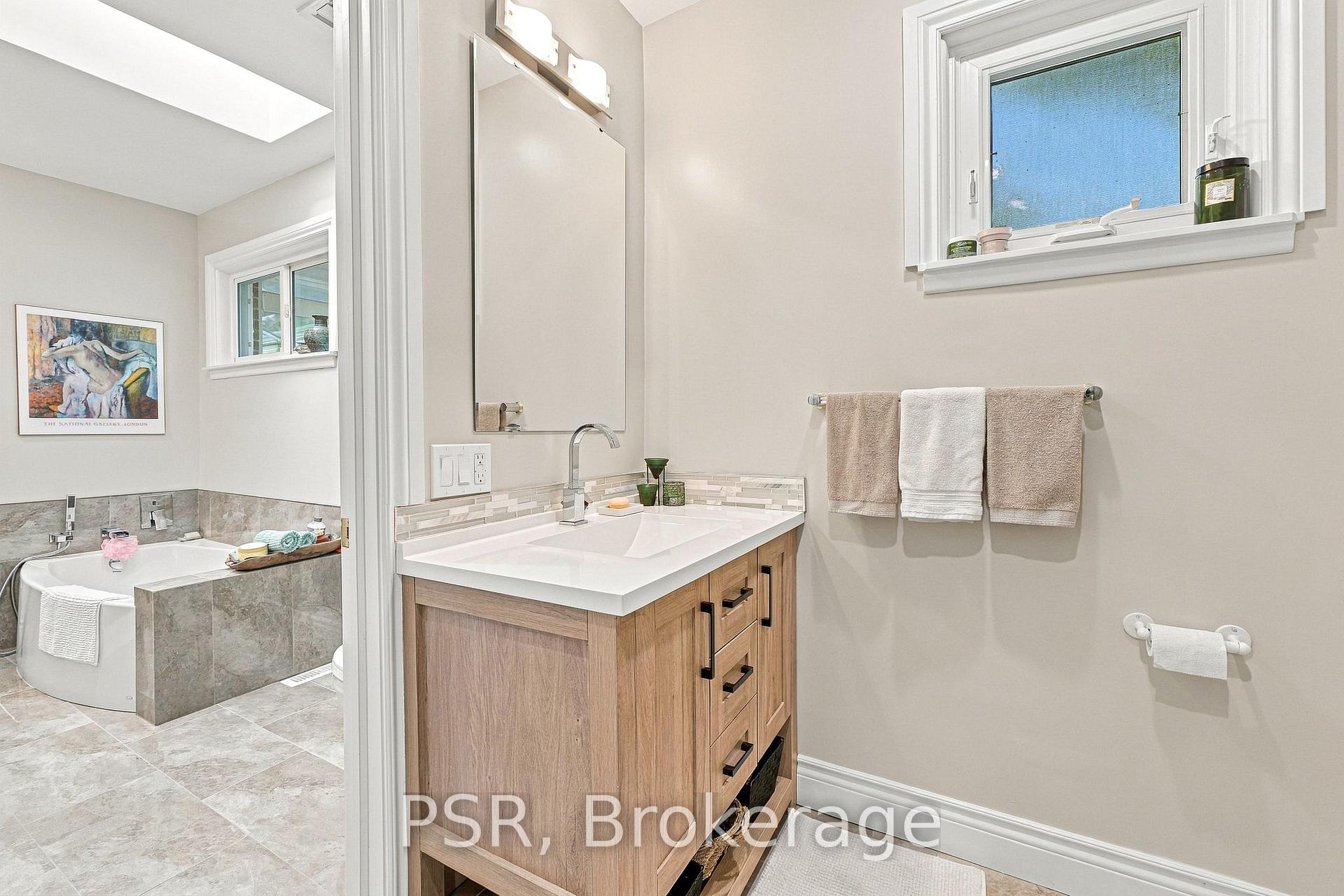 Photo 18 of 15 Valleyview Road, Halton Hills, Georgetown — HOMEH