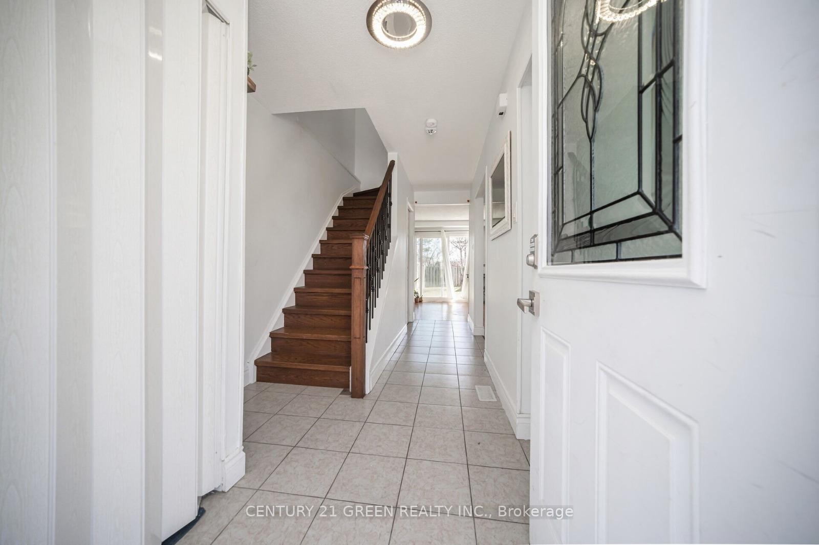 Photo 5 of 24 Jackman Drive, Brampton, Northgate — HOMEH