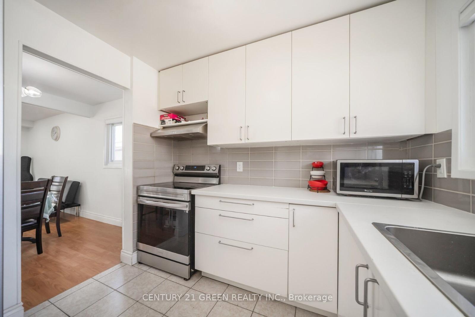 Photo 9 of 24 Jackman Drive, Brampton, Northgate — HOMEH