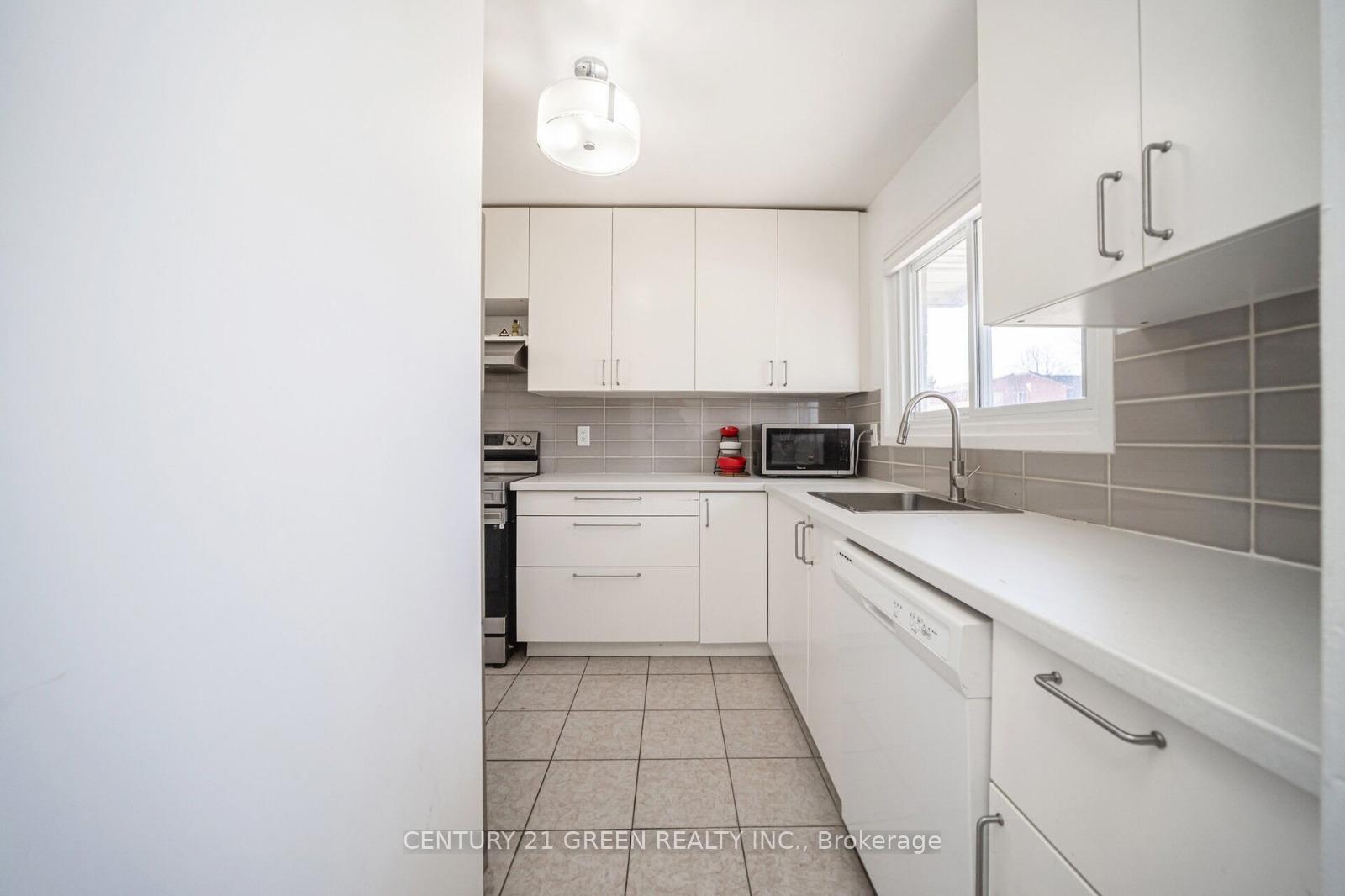 Photo 15 of 24 Jackman Drive, Brampton, Northgate — HOMEH