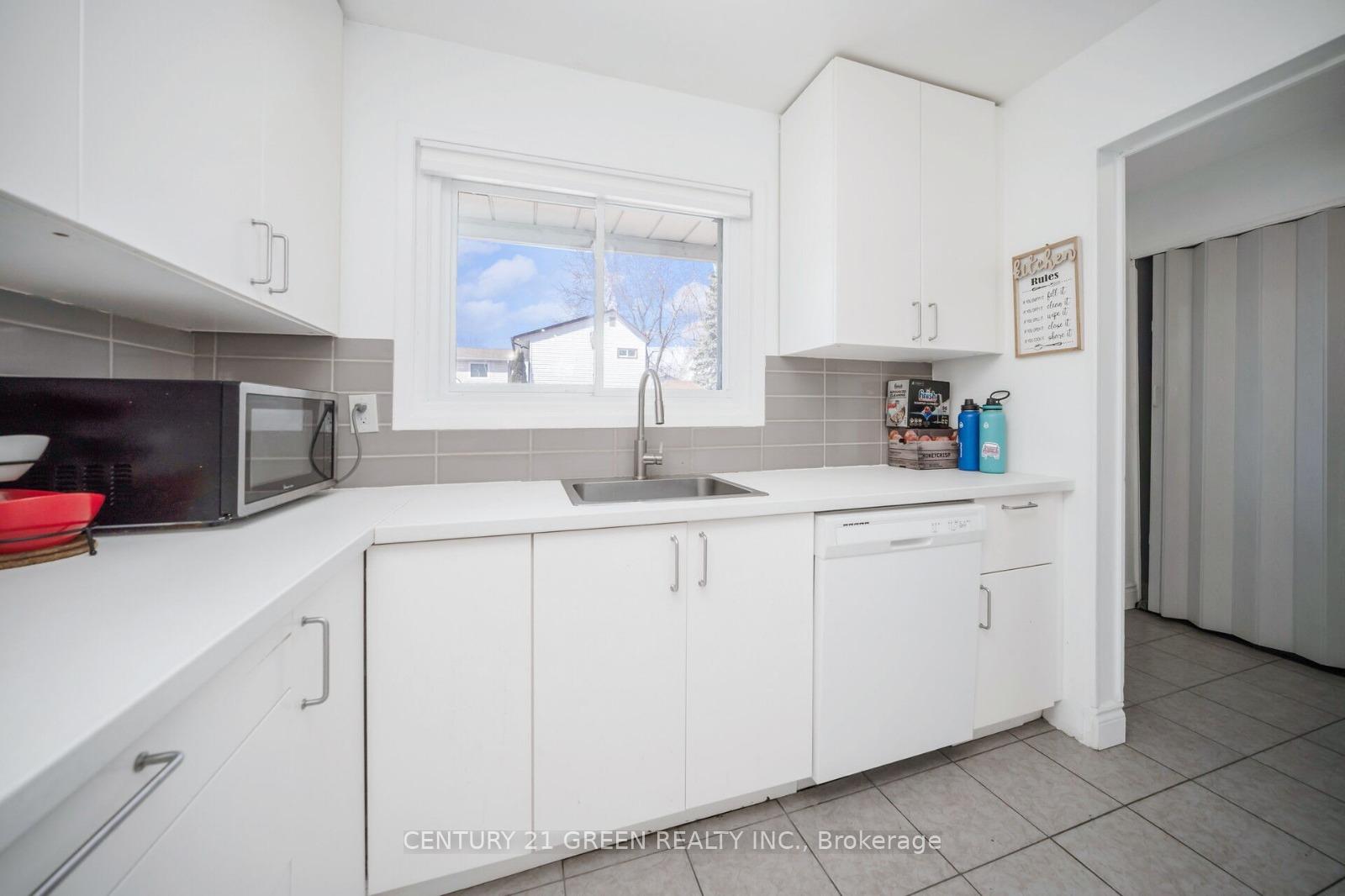 Photo 16 of 24 Jackman Drive, Brampton, Northgate — HOMEH