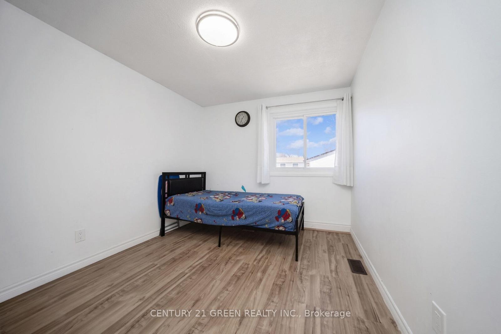 Photo 18 of 24 Jackman Drive, Brampton, Northgate — HOMEH