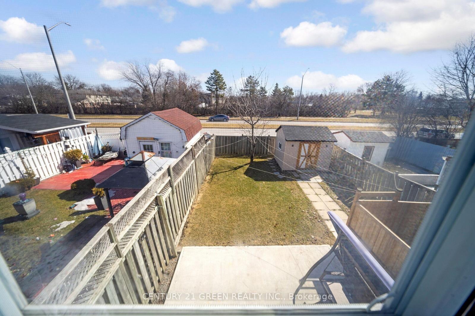 Photo 20 of 24 Jackman Drive, Brampton, Northgate — HOMEH