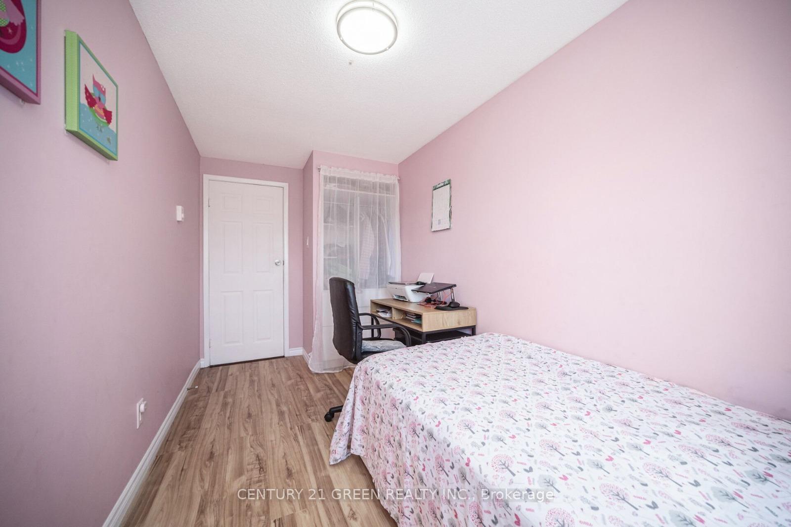 Photo 21 of 24 Jackman Drive, Brampton, Northgate — HOMEH