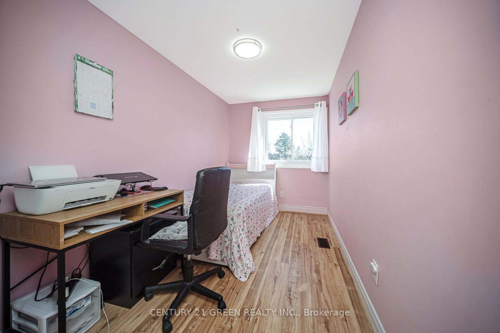 Photo 22 of 24 Jackman Drive, Brampton, Northgate — HOMEH