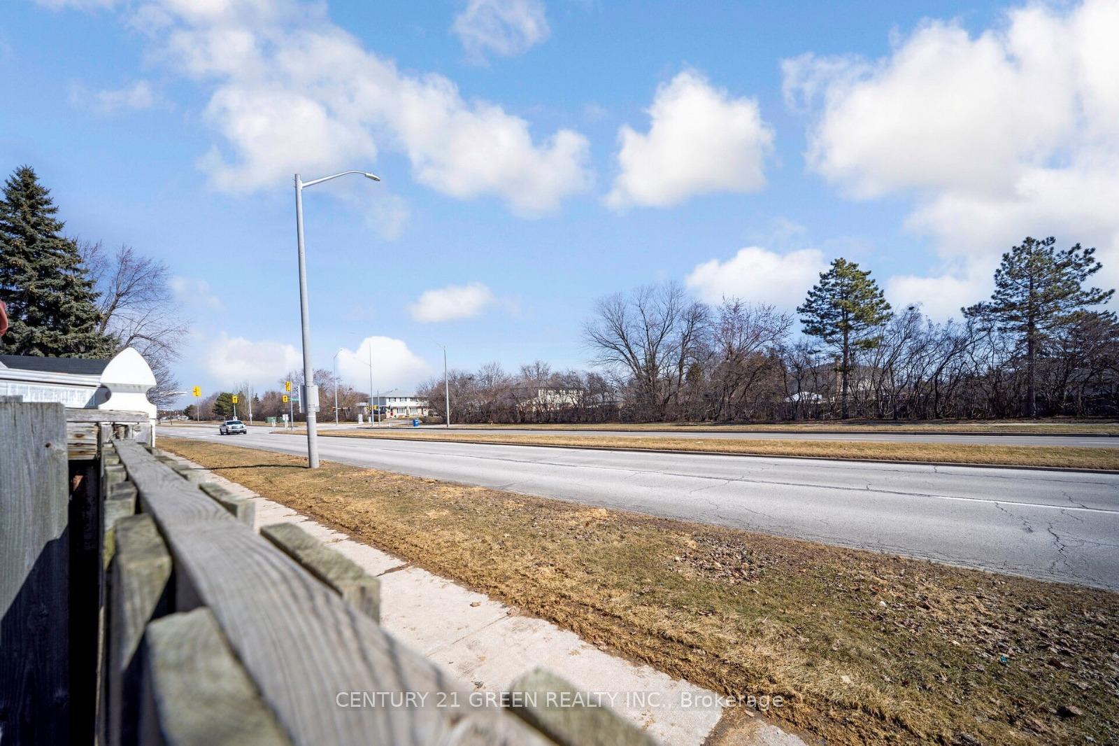 Photo 24 of 24 Jackman Drive, Brampton, Northgate — HOMEH