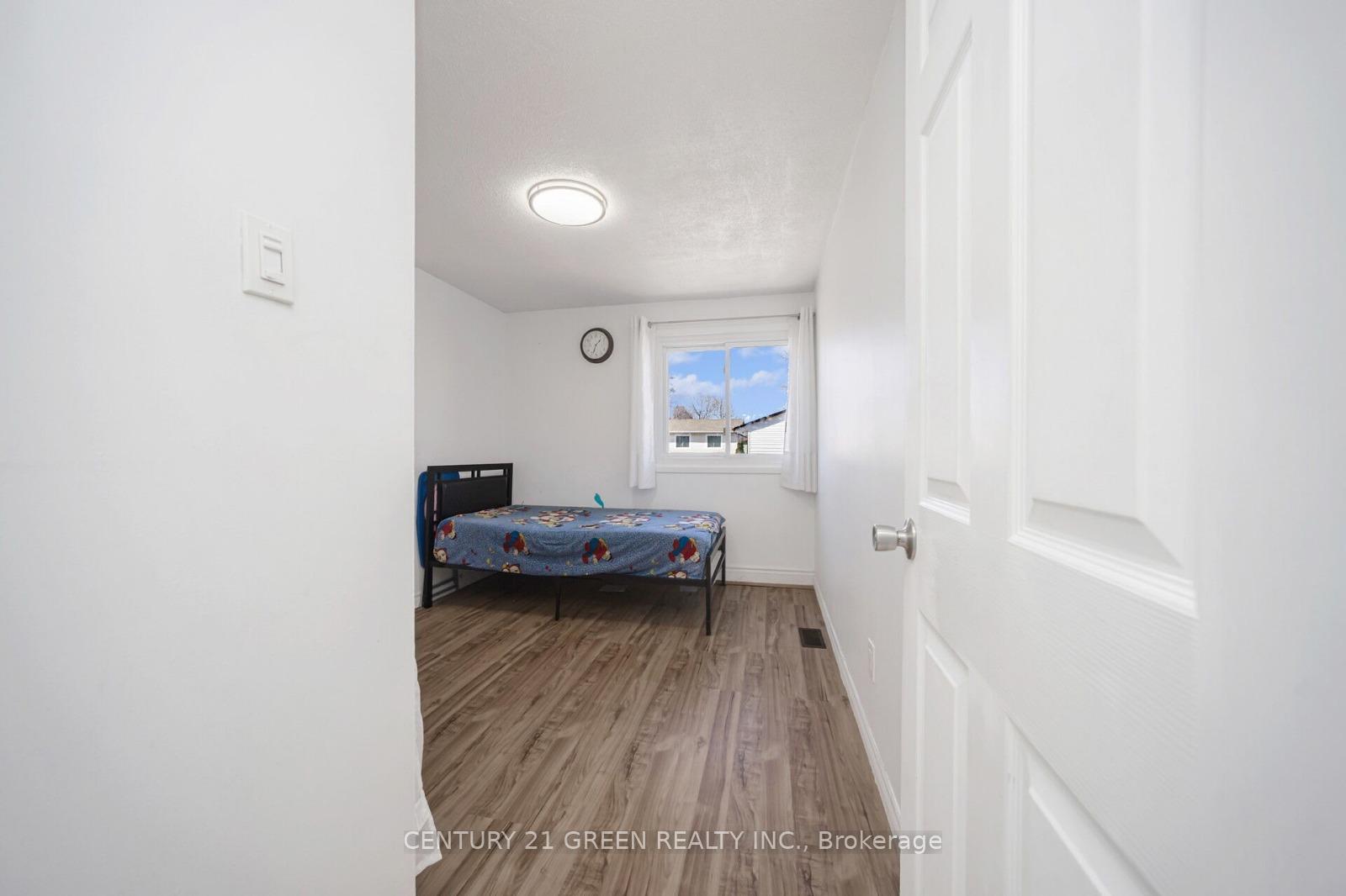 Photo 28 of 24 Jackman Drive, Brampton, Northgate — HOMEH