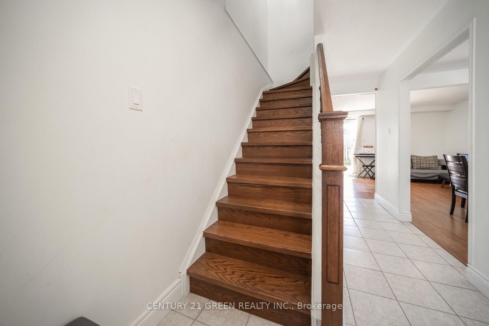 Photo 31 of 24 Jackman Drive, Brampton, Northgate — HOMEH