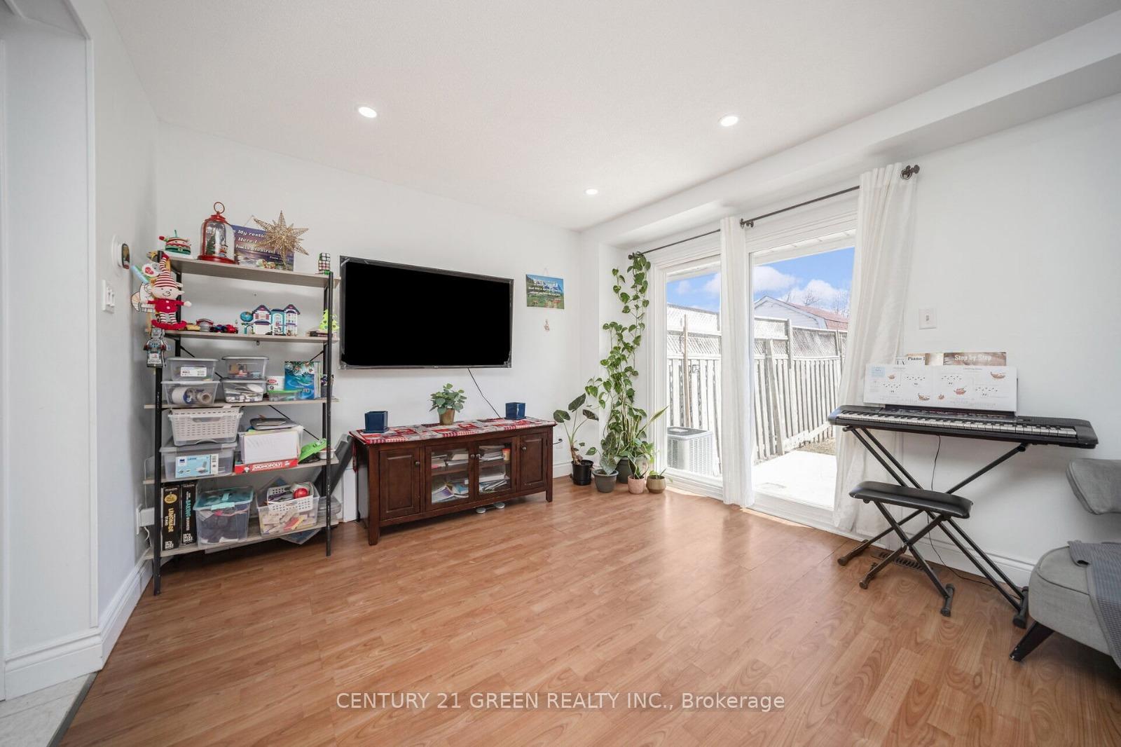 Photo 33 of 24 Jackman Drive, Brampton, Northgate — HOMEH