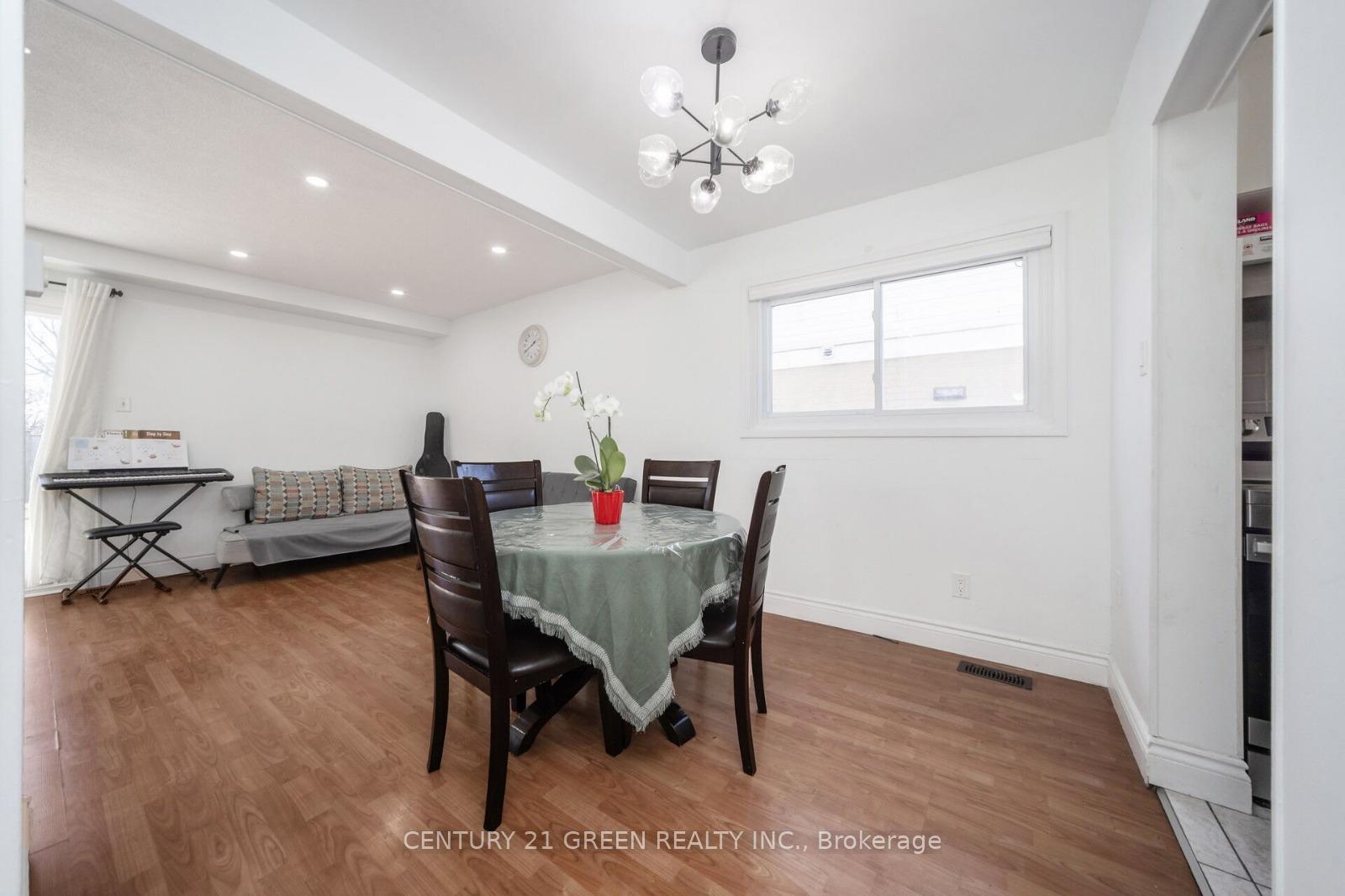 Photo 36 of 24 Jackman Drive, Brampton, Northgate — HOMEH