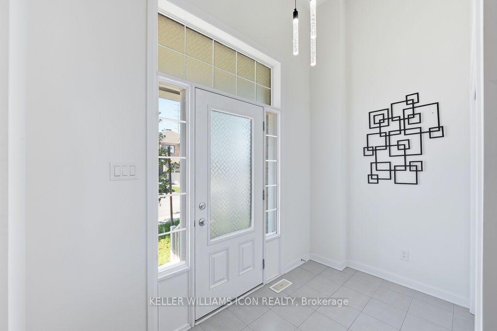 Photo 4 of 15 Aura Avenue, Ottawa, Barrhaven - Heritage Park — HOMEH