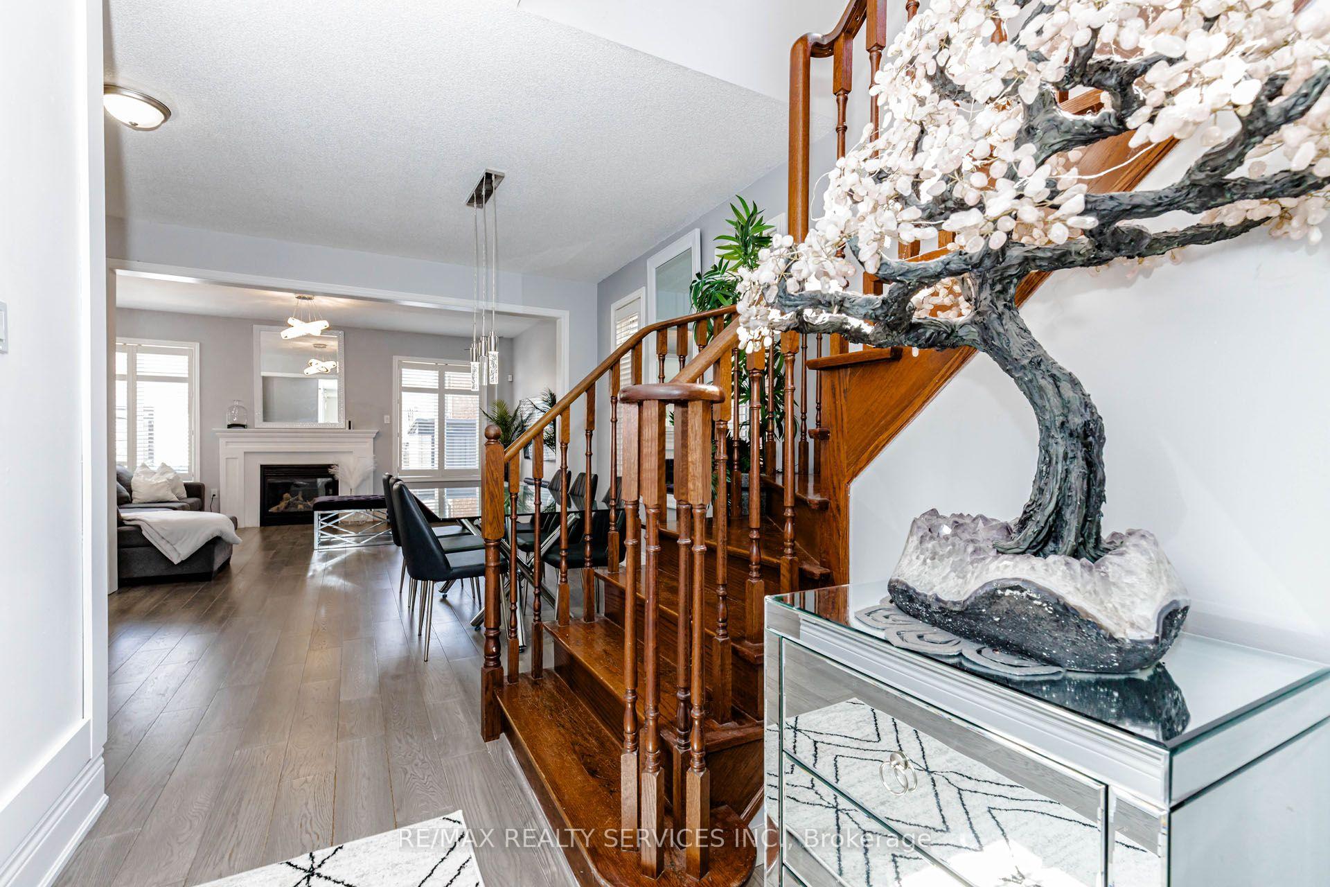 Photo 6 of 61 Sugarcane Avenue, Brampton, Sandringham-Wellington — HOMEH