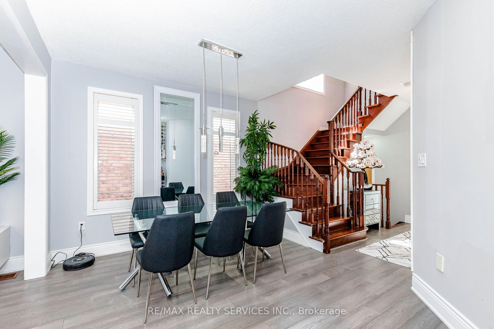 Photo 10 of 61 Sugarcane Avenue, Brampton, Sandringham-Wellington — HOMEH
