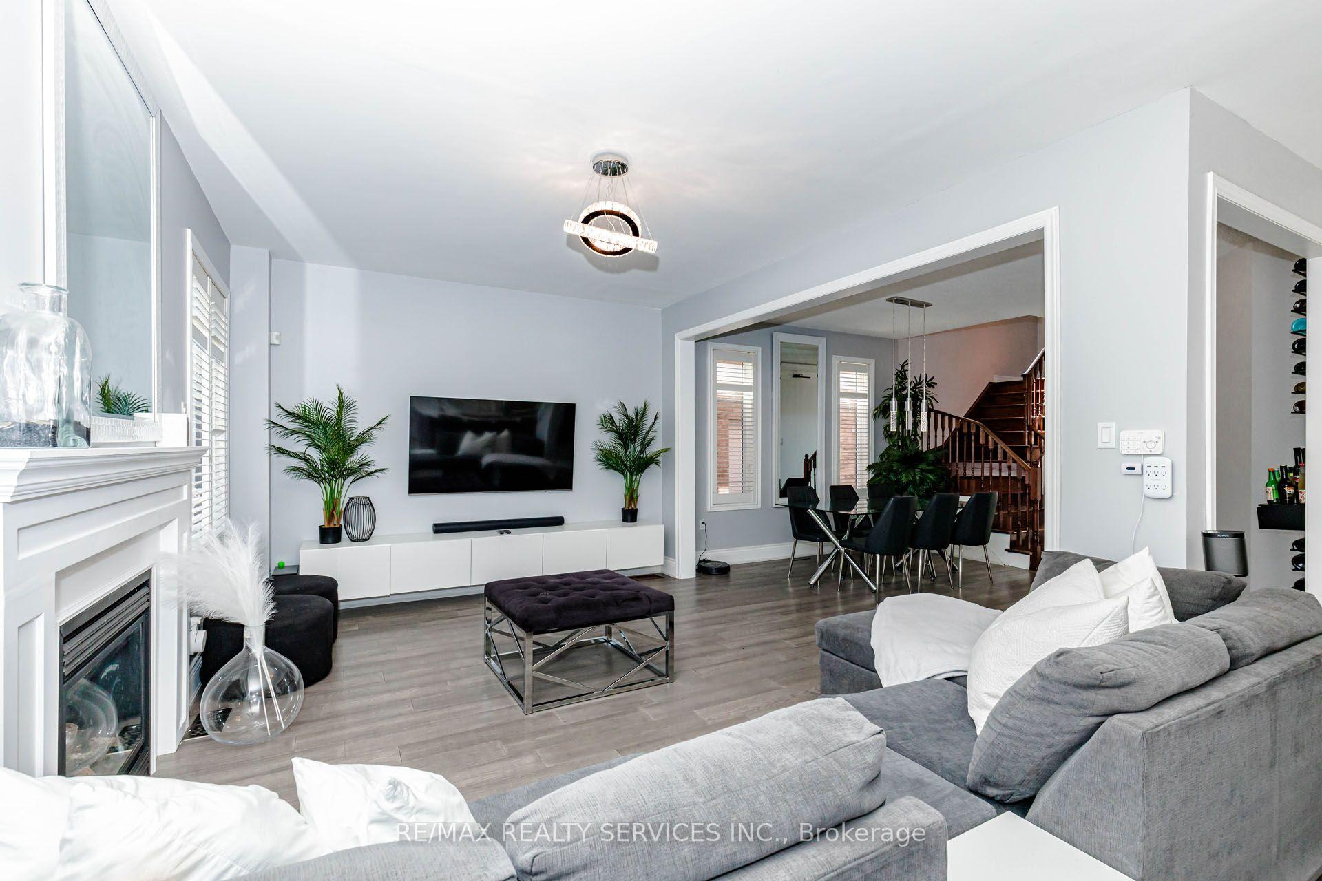 Photo 16 of 61 Sugarcane Avenue, Brampton, Sandringham-Wellington — HOMEH