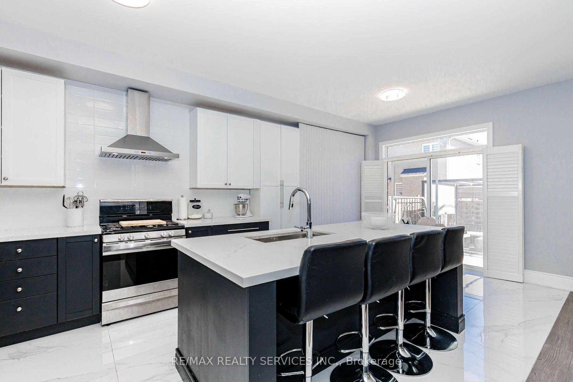 Photo 17 of 61 Sugarcane Avenue, Brampton, Sandringham-Wellington — HOMEH