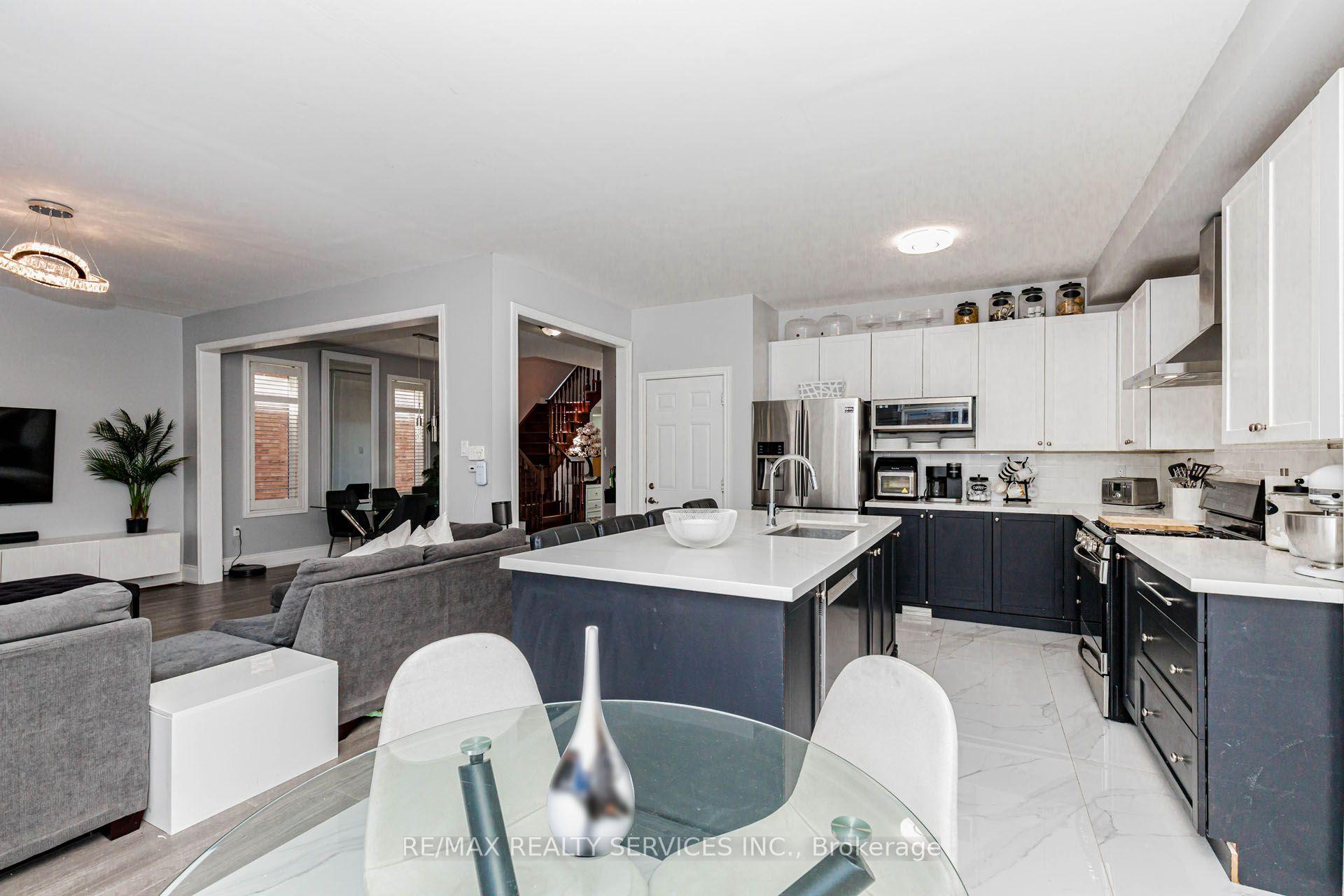 Photo 23 of 61 Sugarcane Avenue, Brampton, Sandringham-Wellington — HOMEH