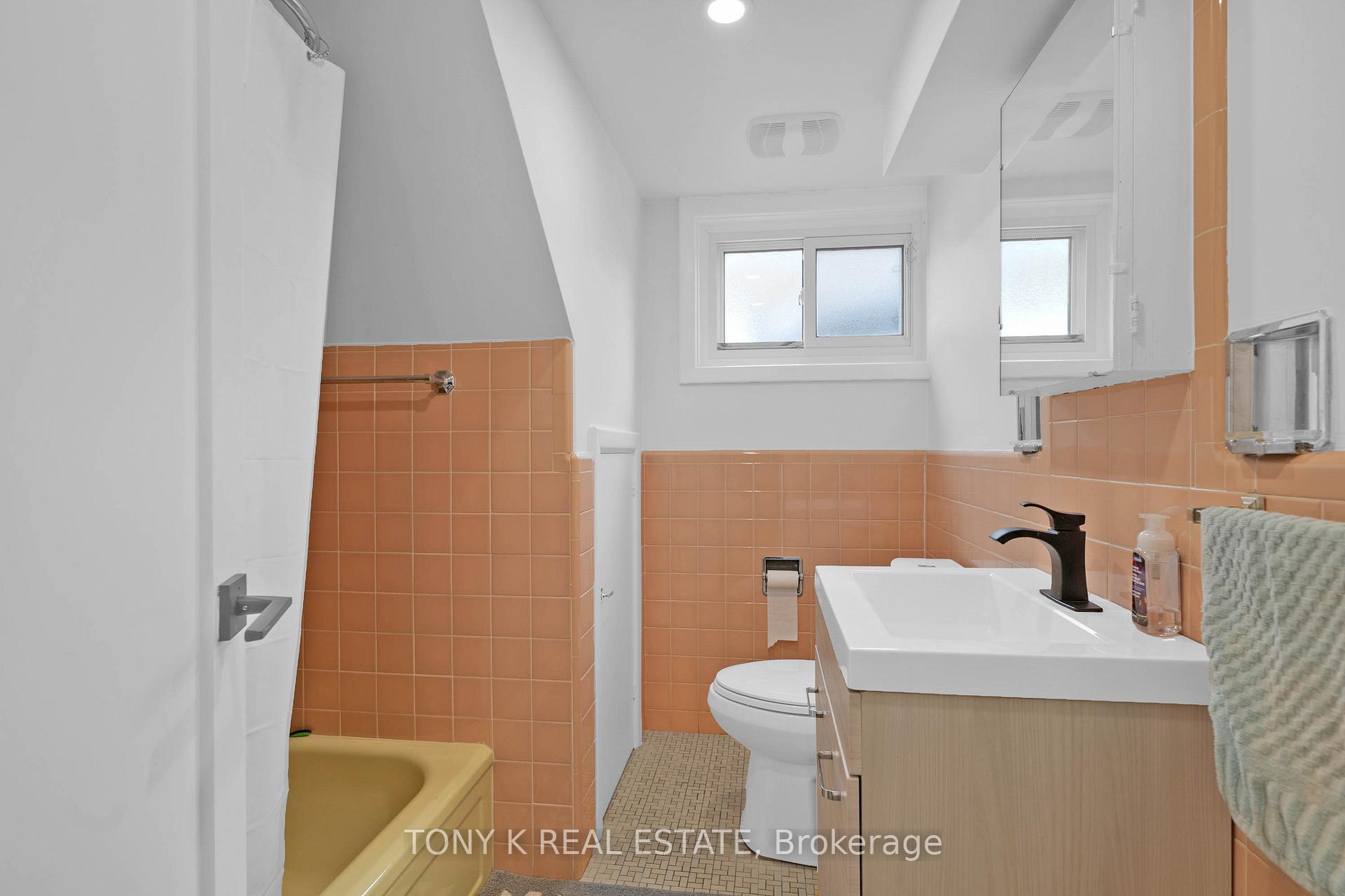 Photo 12 of 50 Ranstone Gardens, Scarborough, Ionview — HOMEH