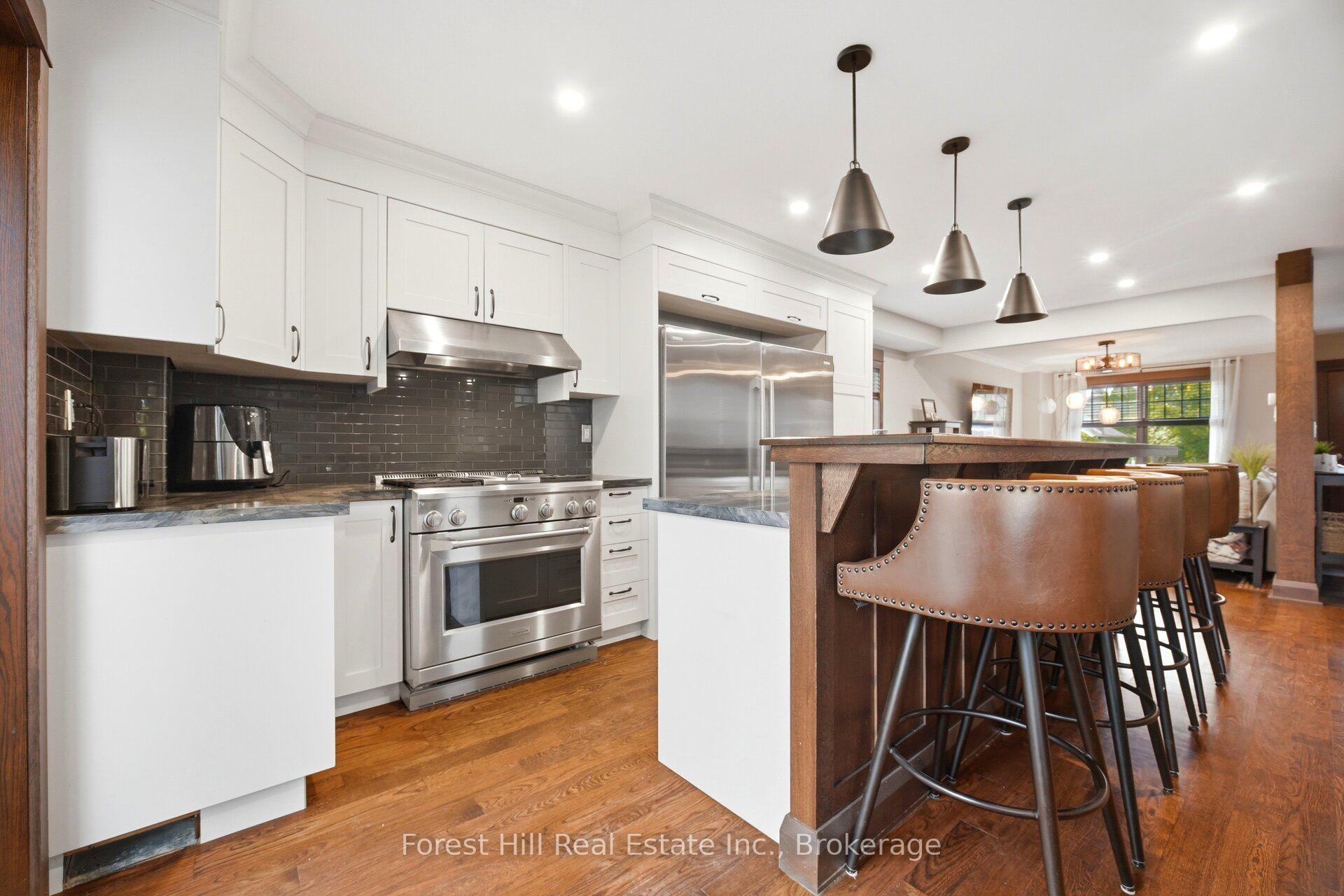 Photo 8 of 39 Broadview Avenue, Mississauga, Port Credit — HOMEH