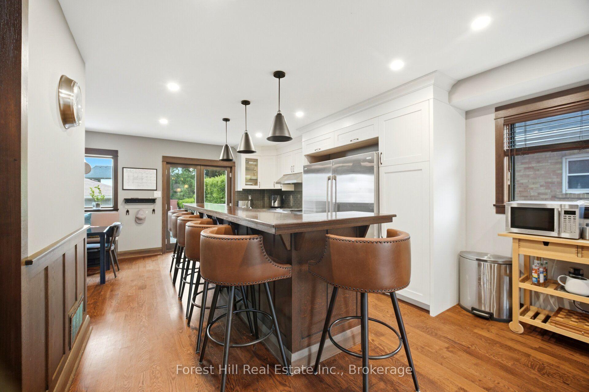 Photo 9 of 39 Broadview Avenue, Mississauga, Port Credit — HOMEH