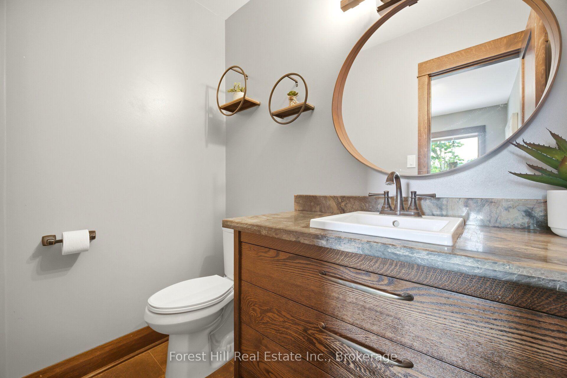Photo 12 of 39 Broadview Avenue, Mississauga, Port Credit — HOMEH
