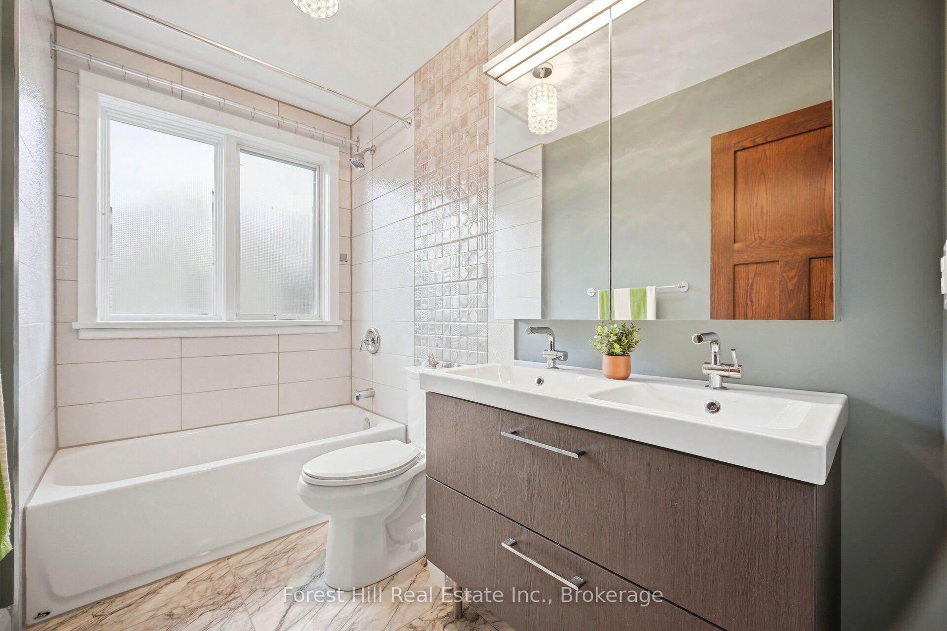 Photo 23 of 39 Broadview Avenue, Mississauga, Port Credit — HOMEH