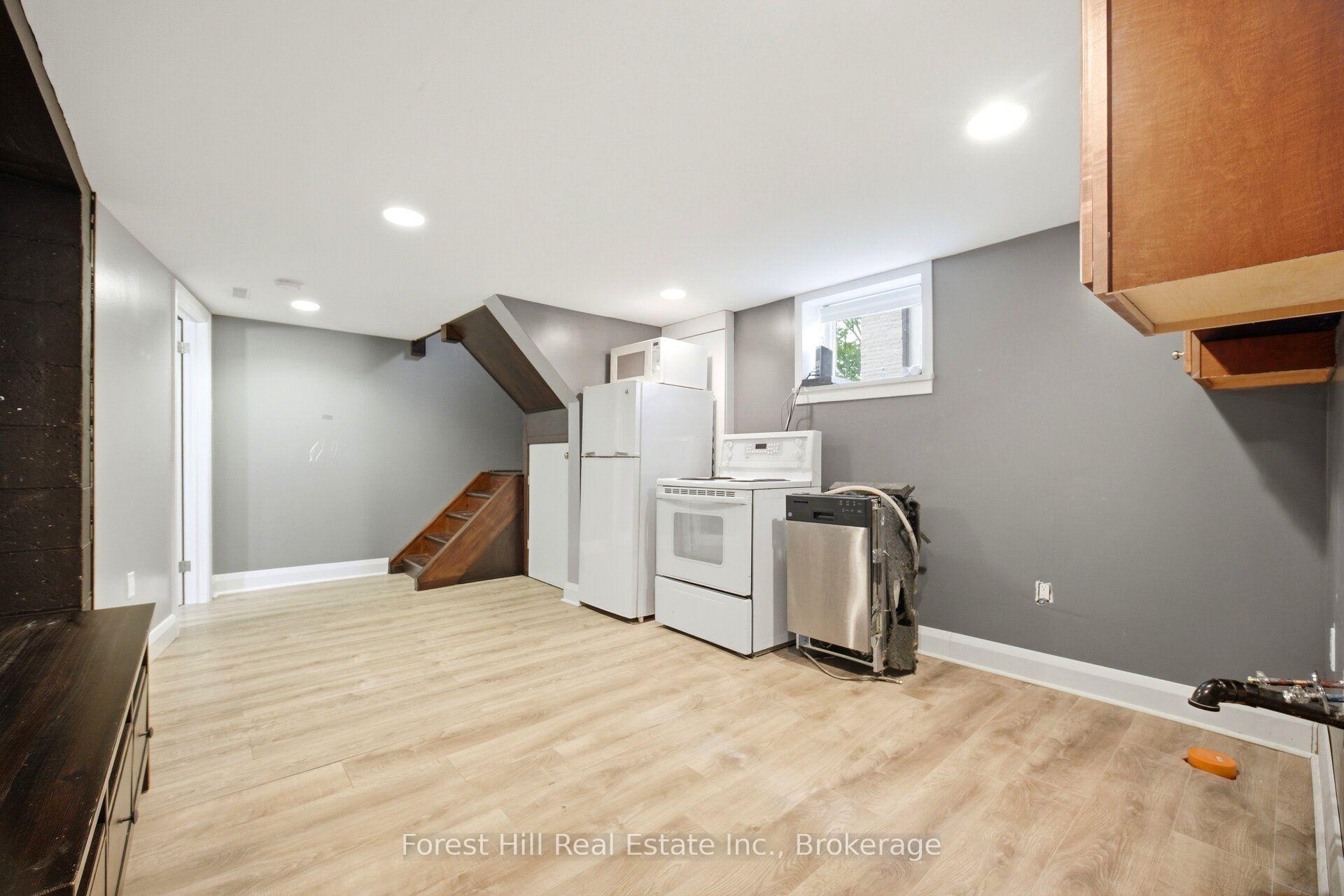 Photo 25 of 39 Broadview Avenue, Mississauga, Port Credit — HOMEH