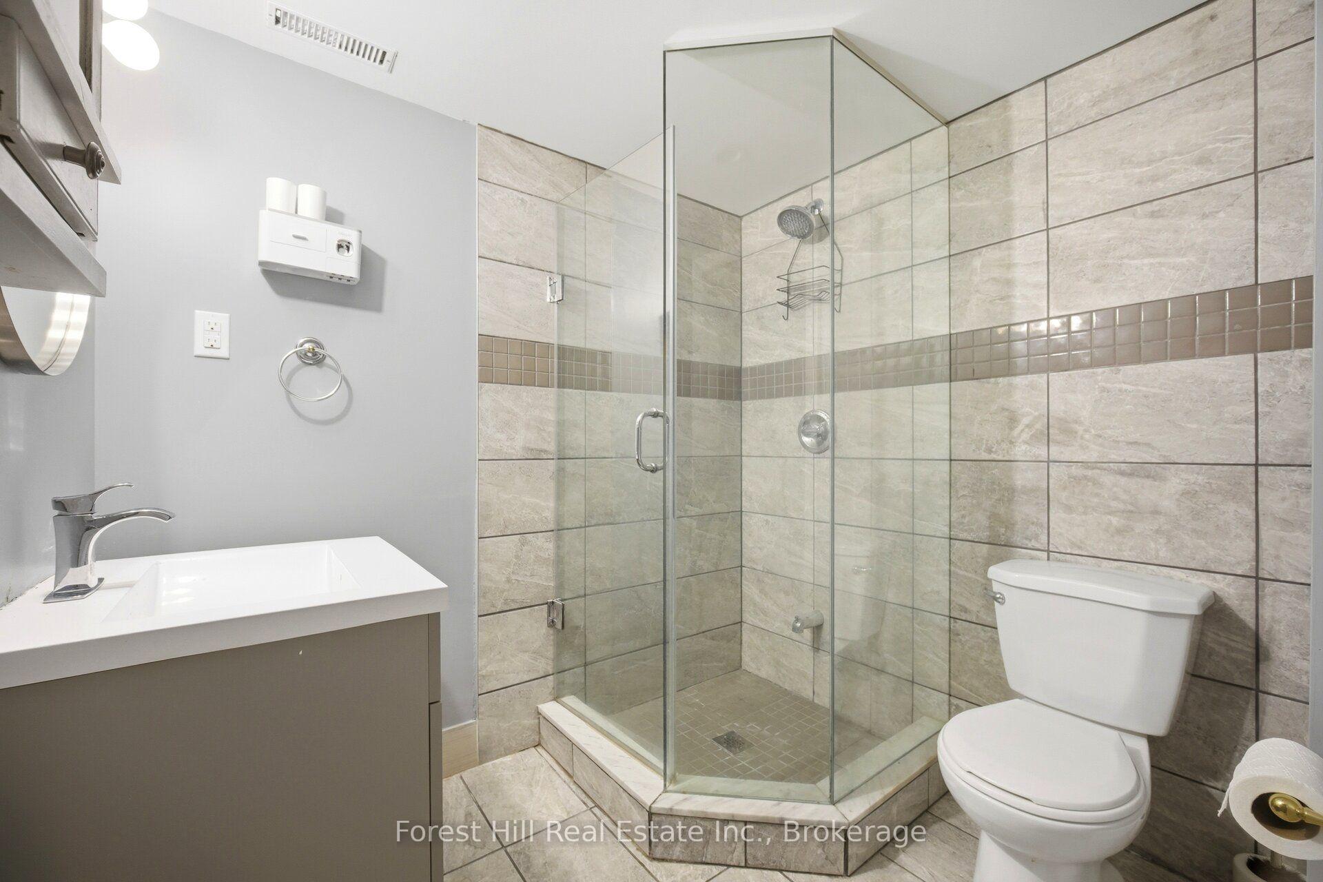 Photo 31 of 39 Broadview Avenue, Mississauga, Port Credit — HOMEH