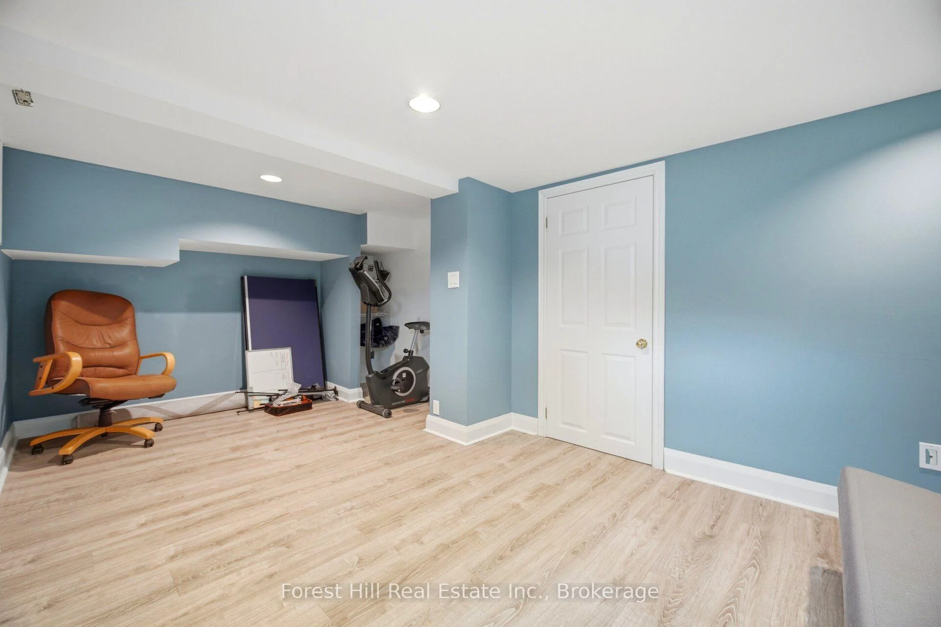 Photo 30 of 39 Broadview Avenue, Mississauga, Port Credit — HOMEH