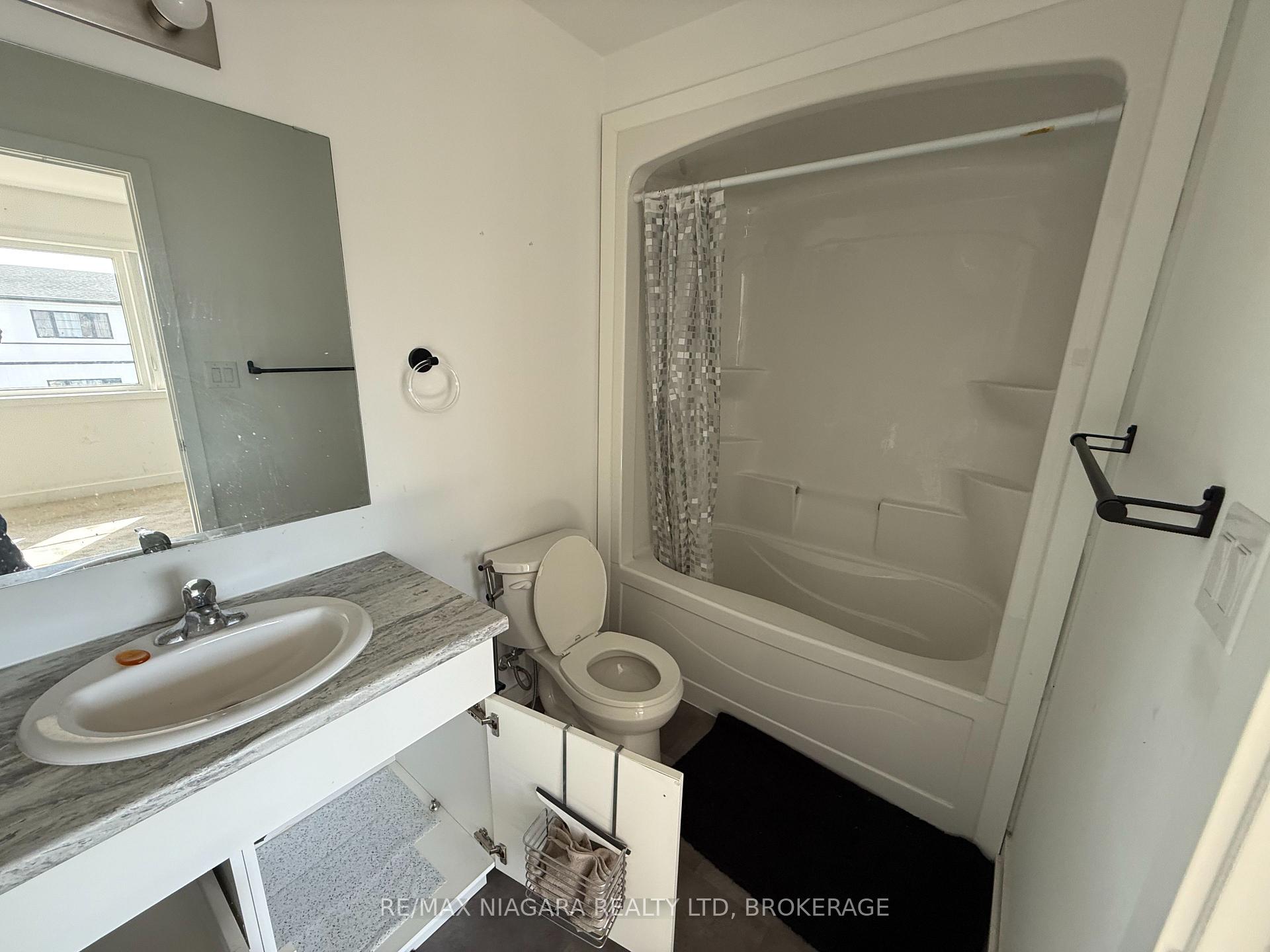 Photo 6 of Unit 824, 4263 Fourth Avenue, Niagara Falls, Downtown — HOMEH
