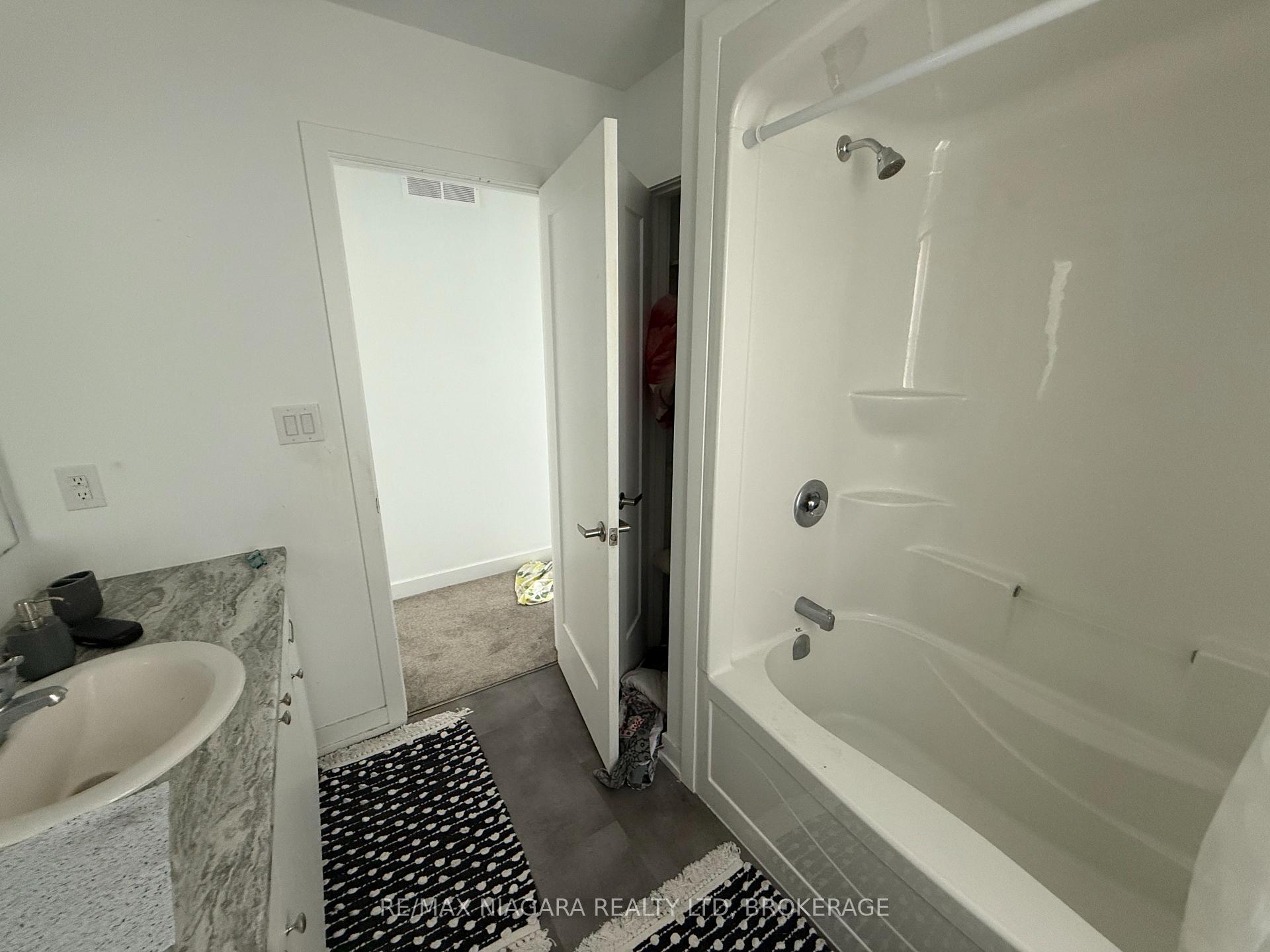 Photo 10 of Unit 824, 4263 Fourth Avenue, Niagara Falls, Downtown — HOMEH