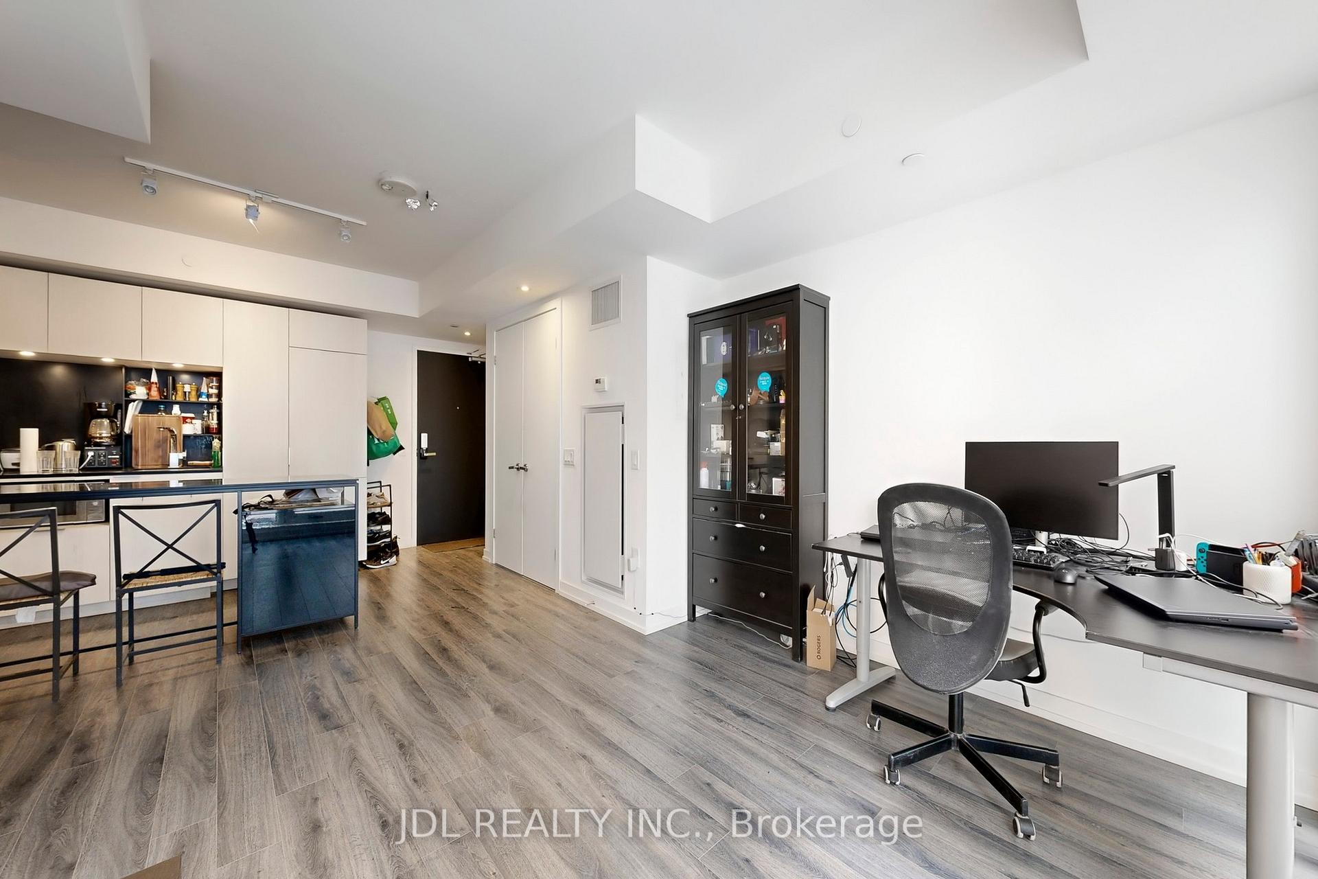 Photo 10 of Unit 501, 77 Shuter Street, Toronto, Church-Yonge Corridor — HOMEH
