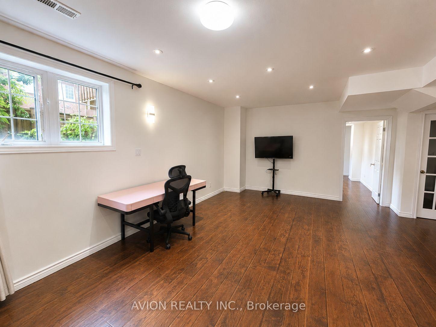 Photo 5 of Unit Basement, 26 Wendelyn Drive, Richmond Hill, Jefferson — HOMEH
