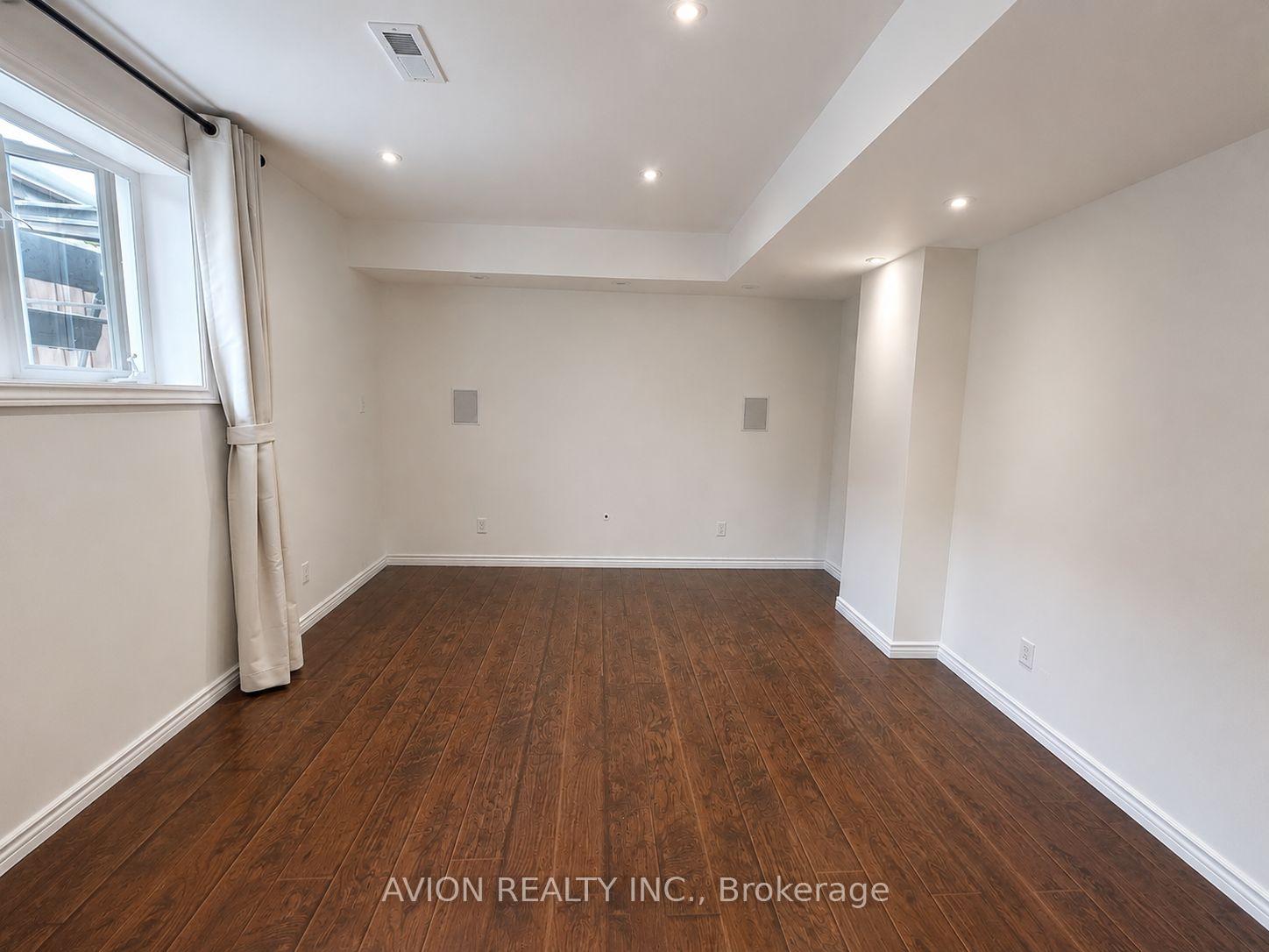 Photo 7 of Unit Basement, 26 Wendelyn Drive, Richmond Hill, Jefferson — HOMEH