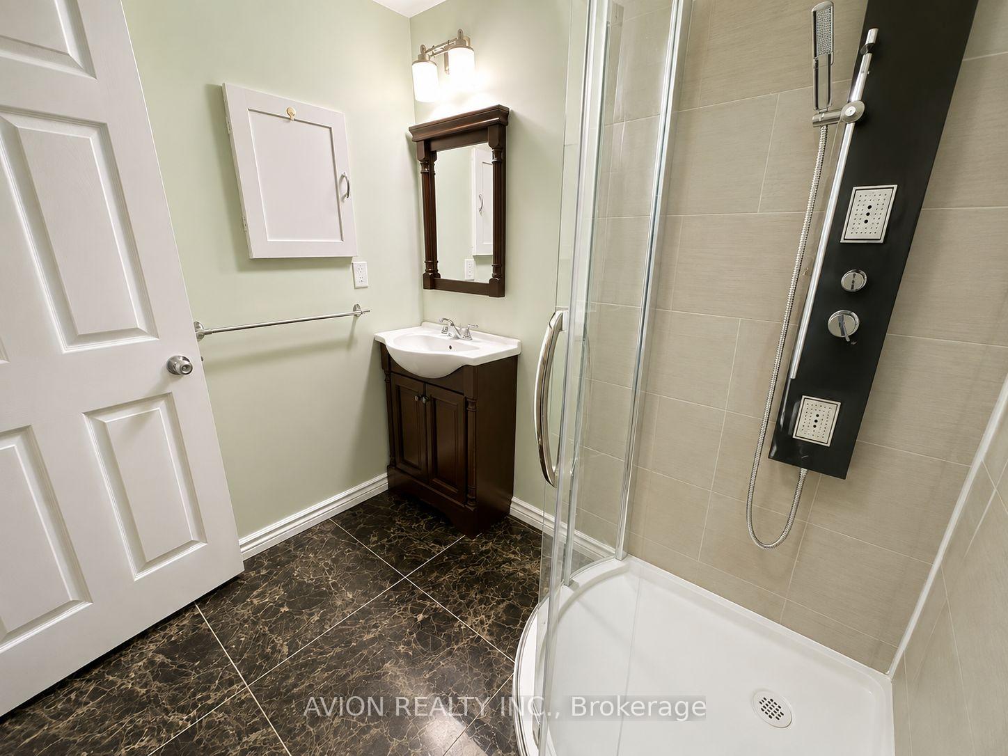 Photo 8 of Unit Basement, 26 Wendelyn Drive, Richmond Hill, Jefferson — HOMEH