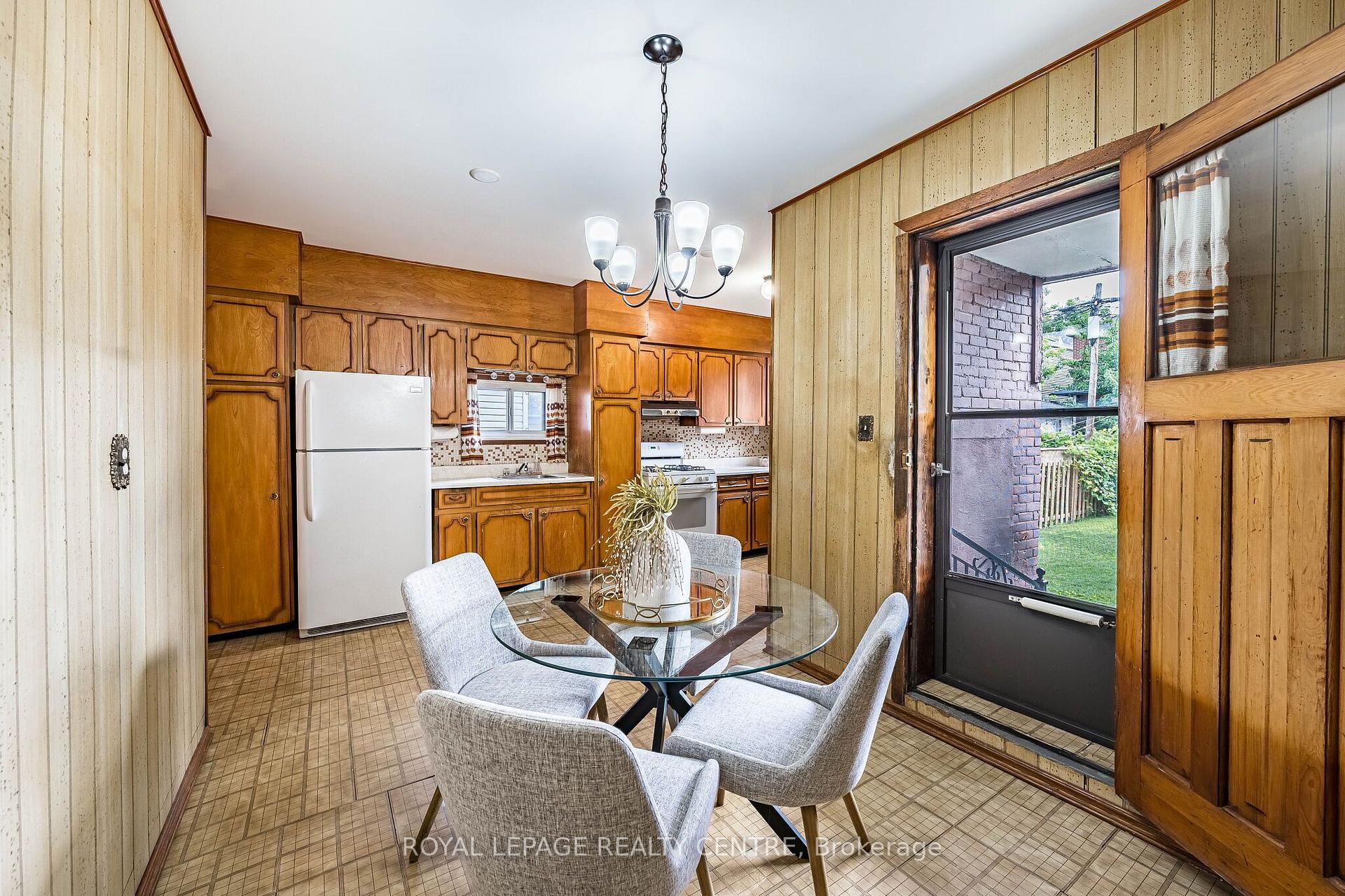 Photo 12 of 115 Priscilla Avenue, Toronto, Runnymede-Bloor West Village — HOMEH
