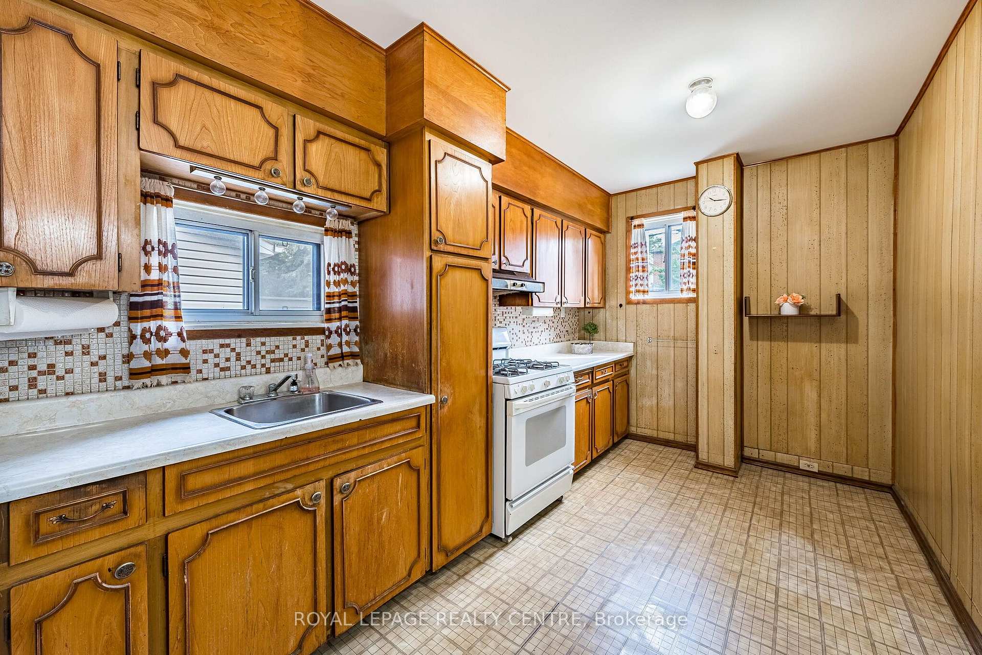 Photo 13 of 115 Priscilla Avenue, Toronto, Runnymede-Bloor West Village — HOMEH