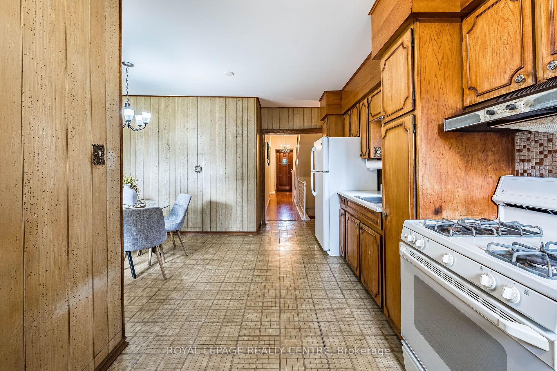 Photo 14 of 115 Priscilla Avenue, Toronto, Runnymede-Bloor West Village — HOMEH