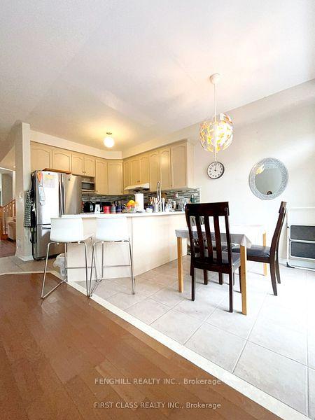 Photo 8 of 18 Magnotta Road, Markham, Cachet — HOMEH