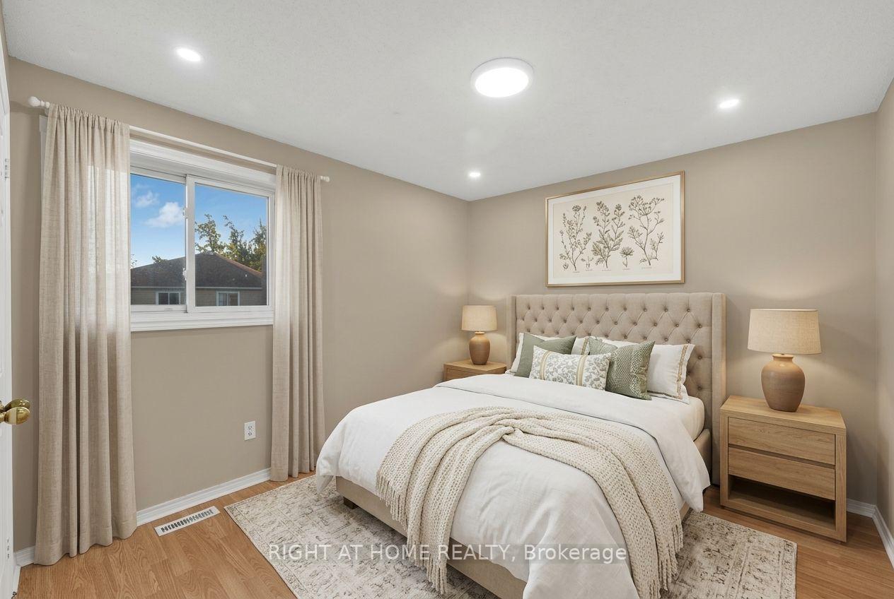 Photo 7 of 45 Blair Crescent, Barrie, Grove East — HOMEH