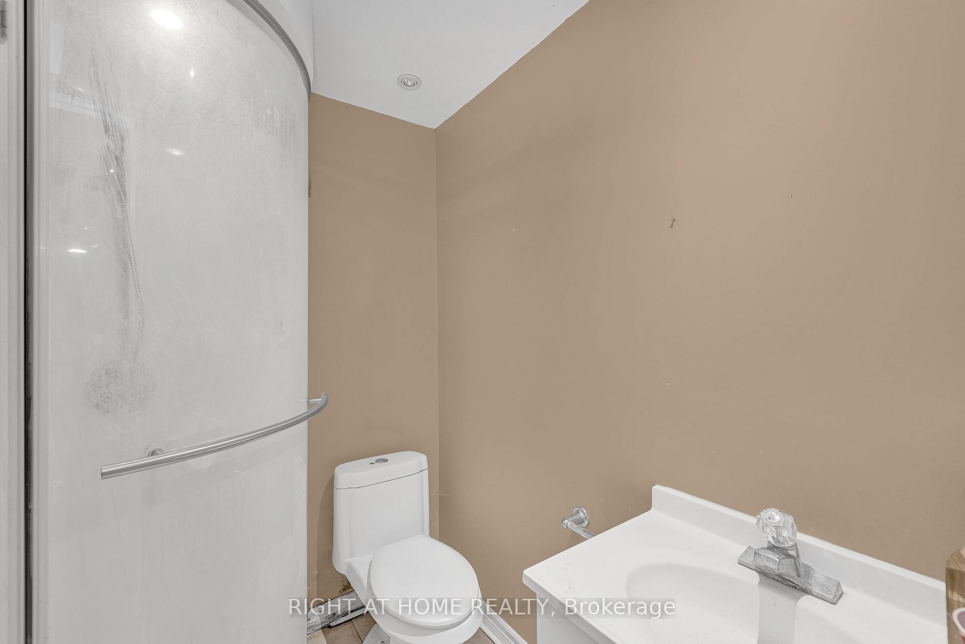 Photo 16 of 45 Blair Crescent, Barrie, Grove East — HOMEH