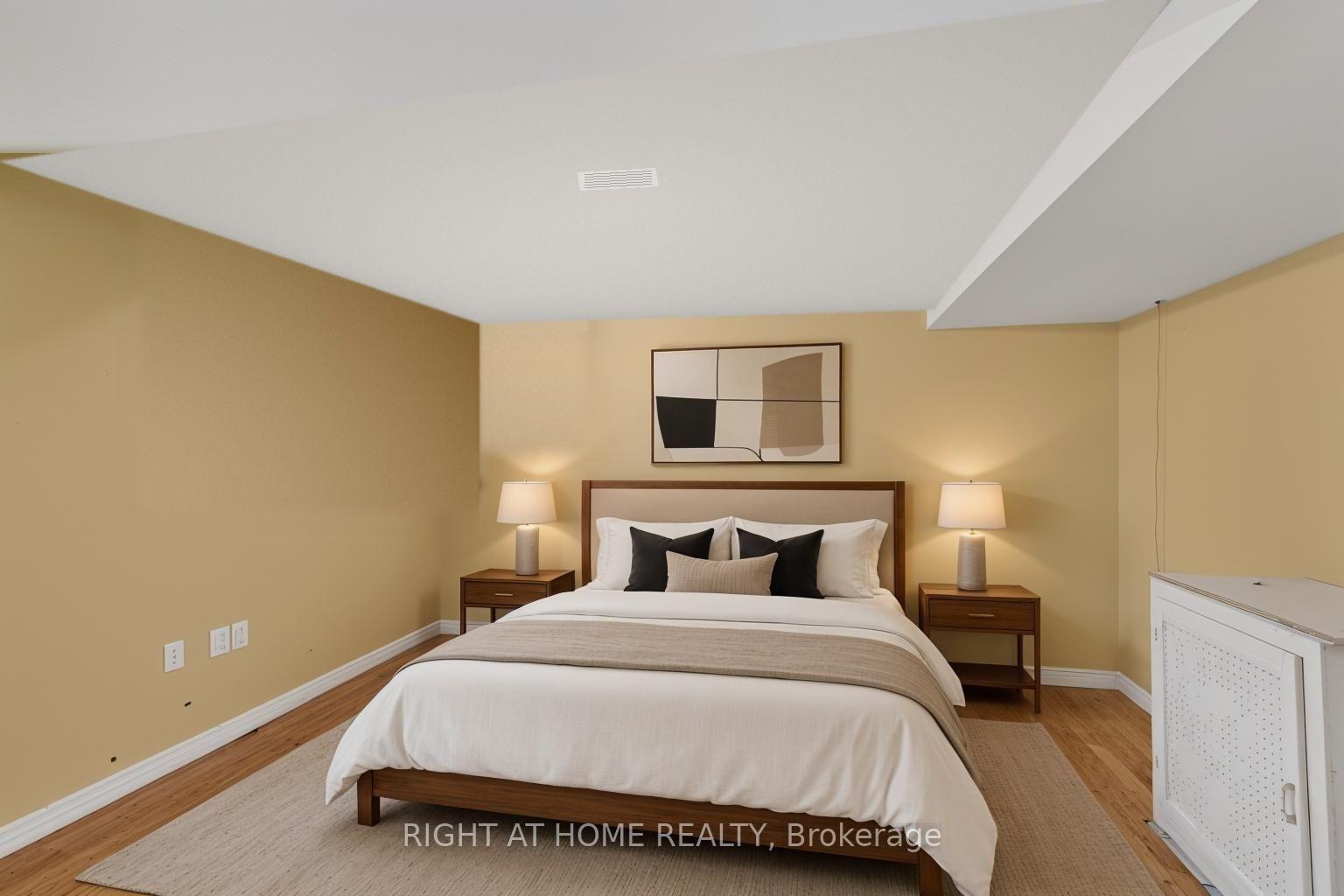 Photo 18 of 45 Blair Crescent, Barrie, Grove East — HOMEH