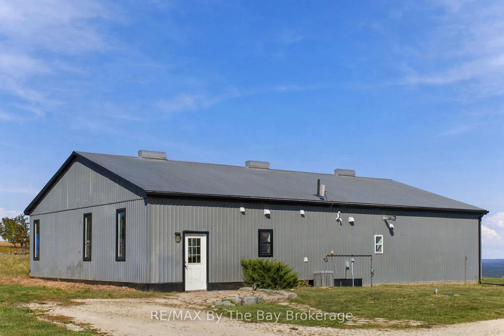 Photo 37 of 2574 Fairgrounds Road South, Clearview, Rural Clearview — HOMEH