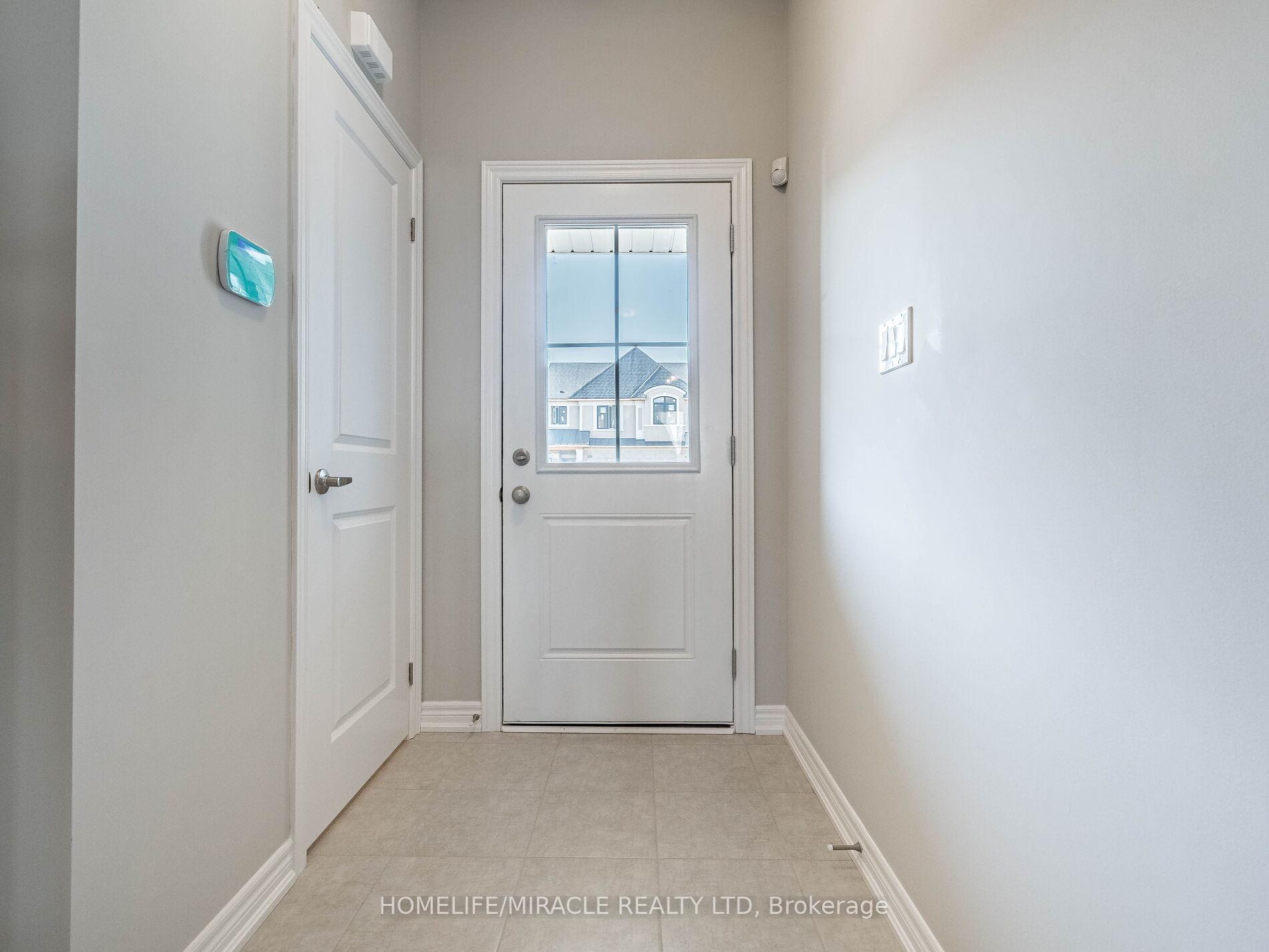 Photo 3 of 140 Aquasanta Crescent, Hamilton, Ryckmans — HOMEH