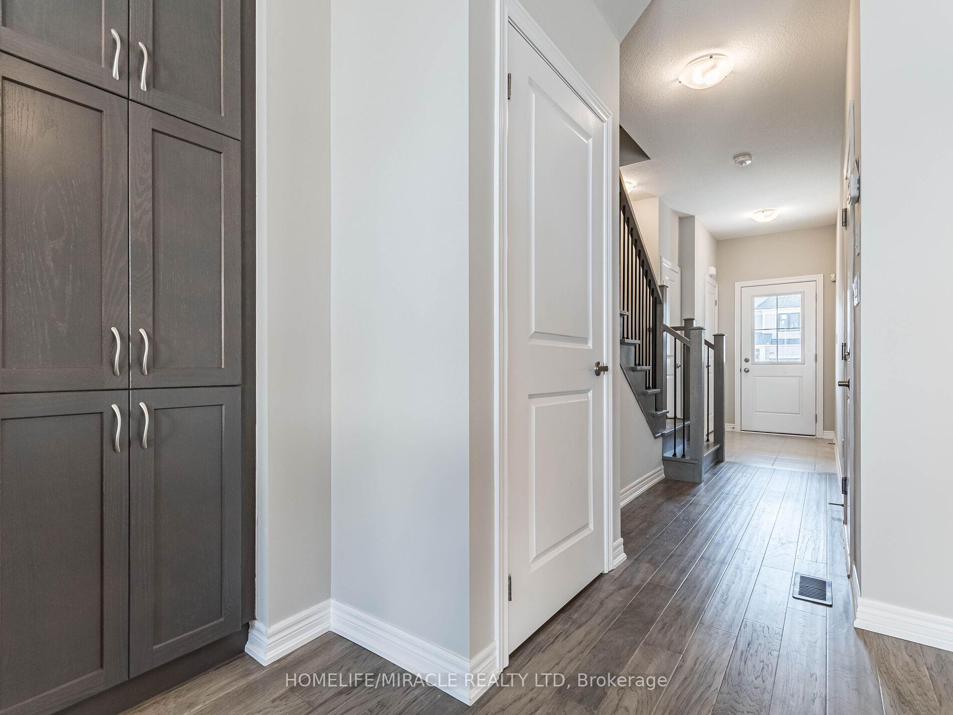 Photo 6 of 140 Aquasanta Crescent, Hamilton, Ryckmans — HOMEH