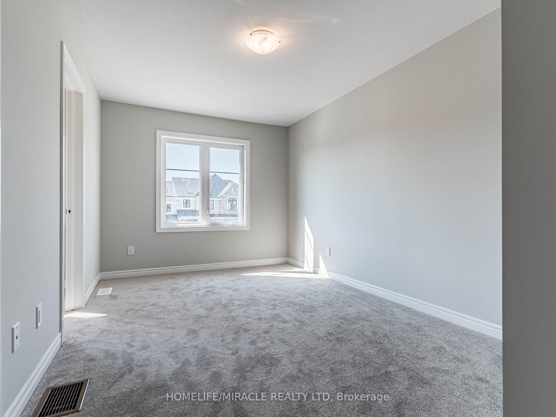 Photo 23 of 140 Aquasanta Crescent, Hamilton, Ryckmans — HOMEH