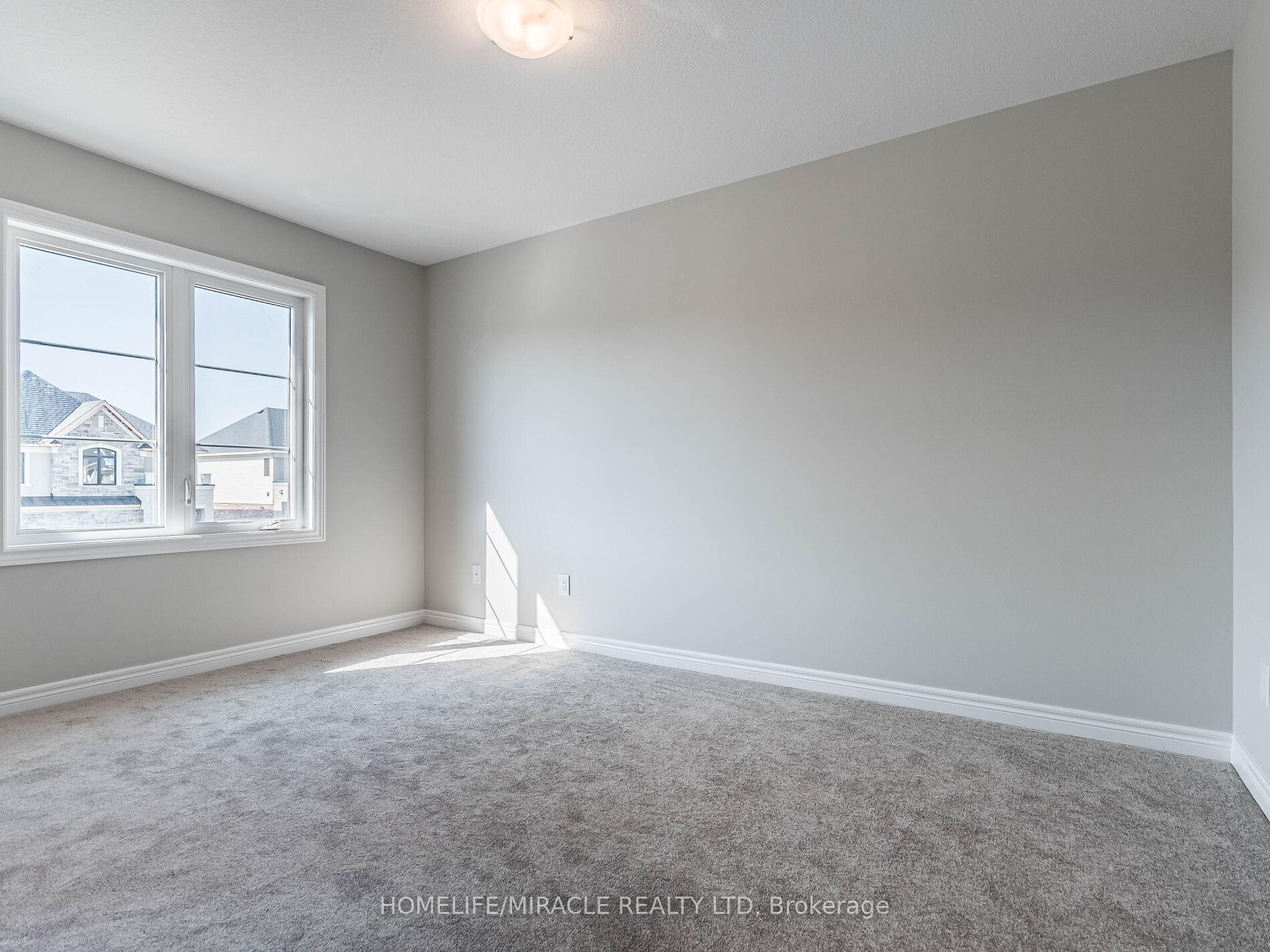 Photo 24 of 140 Aquasanta Crescent, Hamilton, Ryckmans — HOMEH